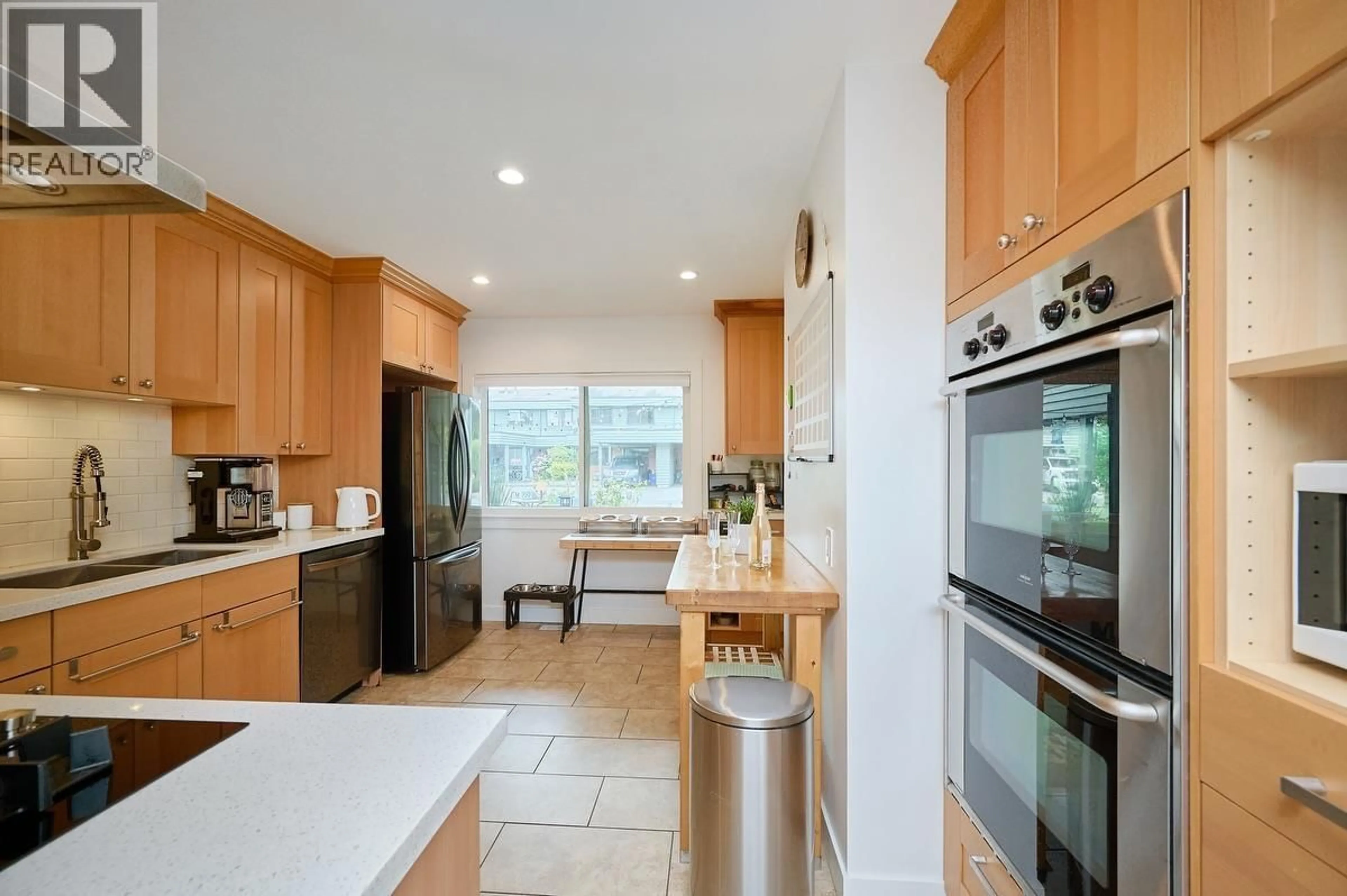 Open concept kitchen, ceramic/tile floor for 109 - 3031 WILLIAMS ROAD, Richmond British Columbia V7E4E9