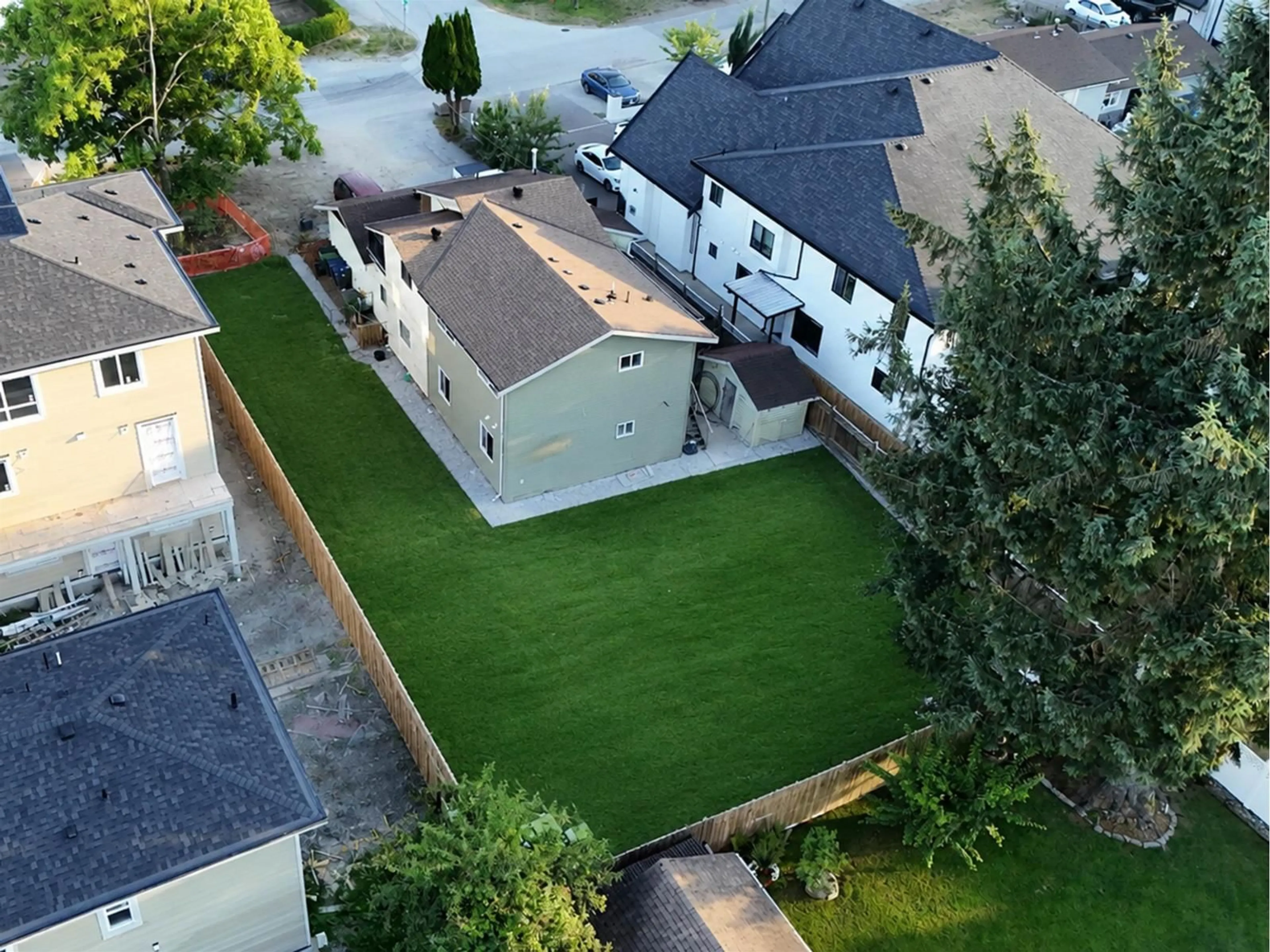 A pic from outside/outdoor area/front of a property/back of a property/a pic from drone, water/lake/river/ocean view for 14115 110 AVENUE, Surrey British Columbia V3R1Z3