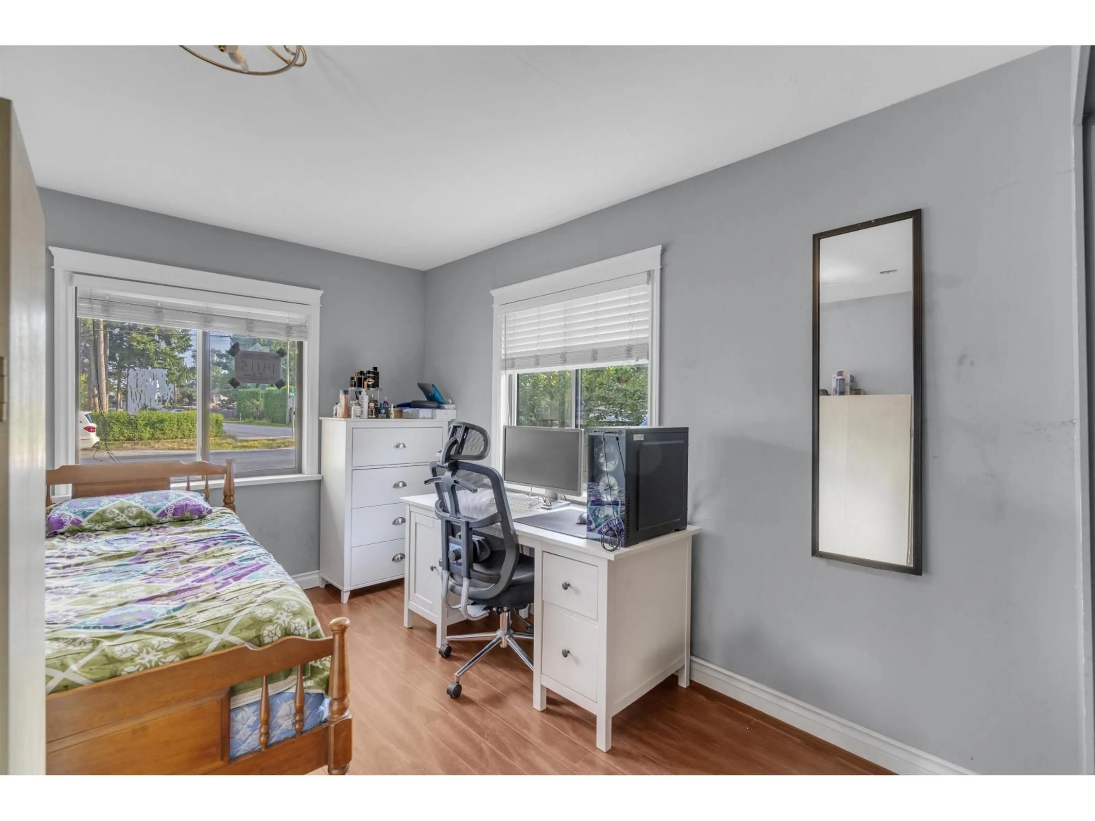 A pic of a room for 14115 110 AVENUE, Surrey British Columbia V3R1Z3
