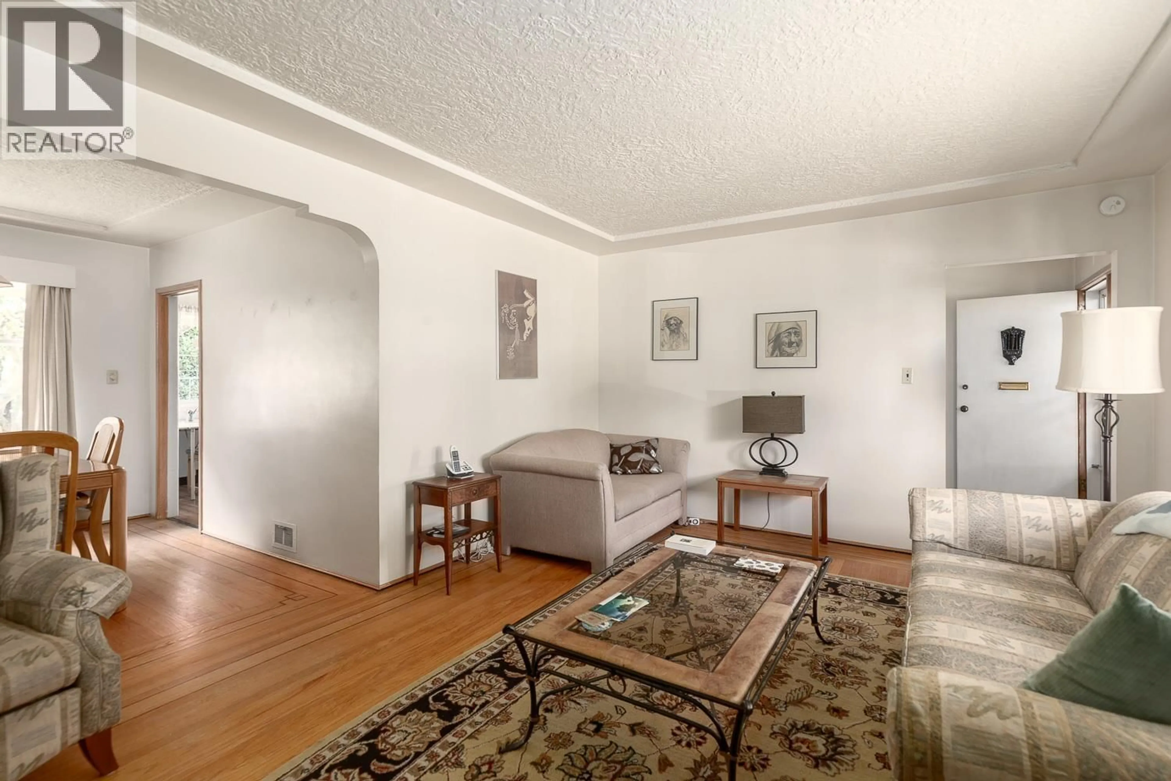 Living room with furniture, unknown for 7759 14TH AVENUE, Burnaby British Columbia V3N2A8
