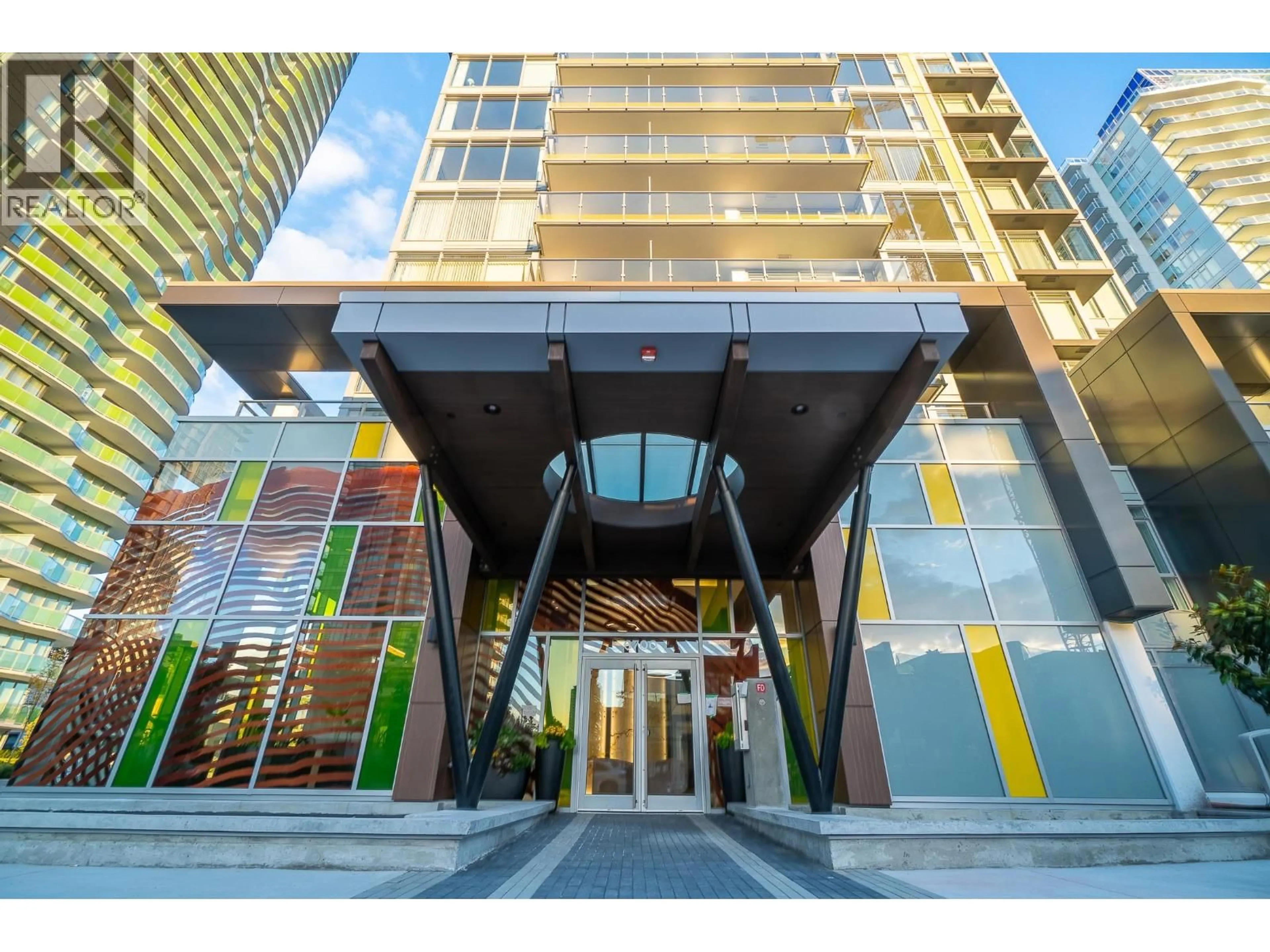 Indoor foyer for 1607 - 6700 DUNBLANE AVENUE, Burnaby British Columbia V5H0J3