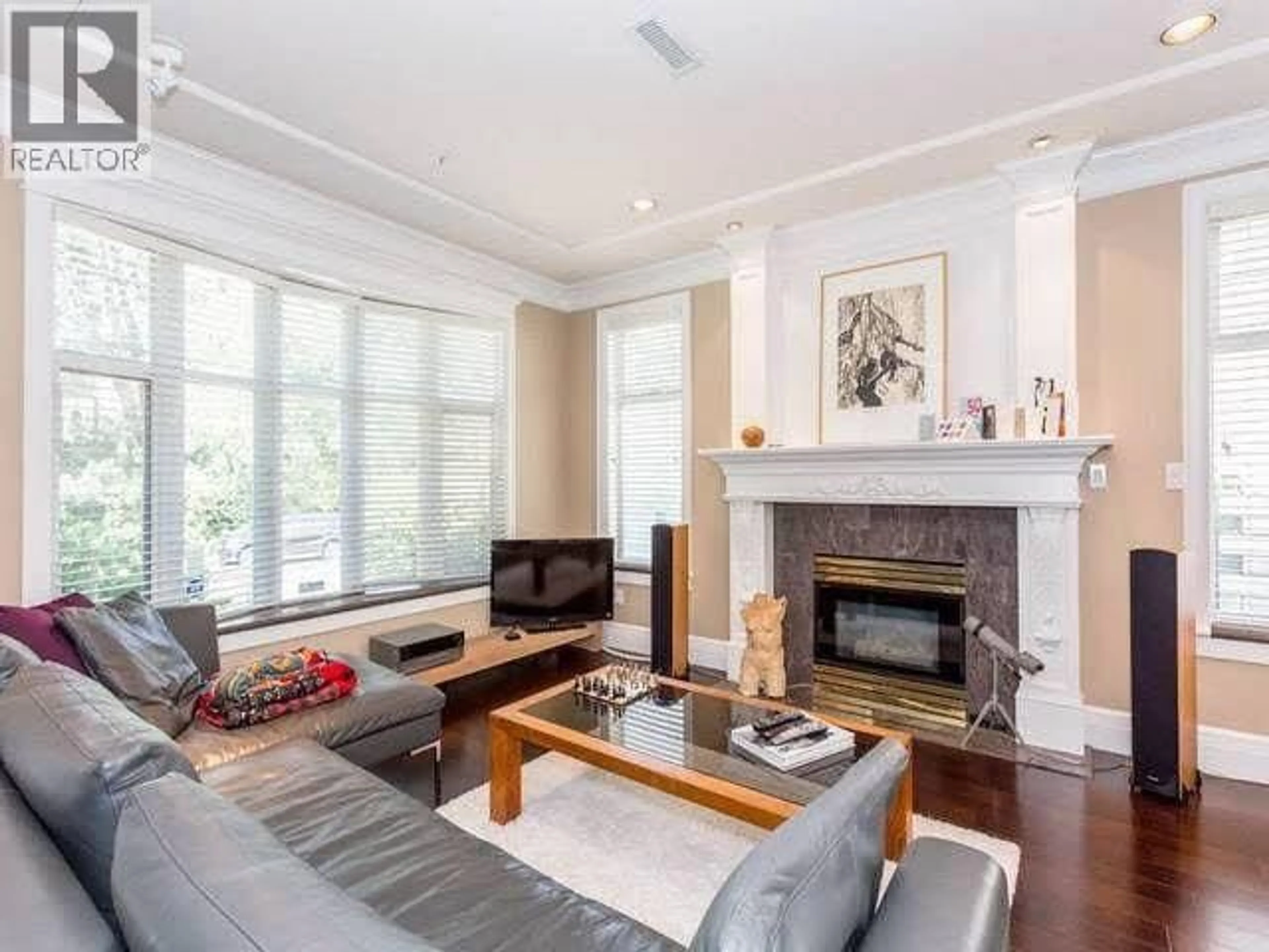 Living room with furniture, unknown for 1128 37TH AVENUE, Vancouver British Columbia V6M1L9