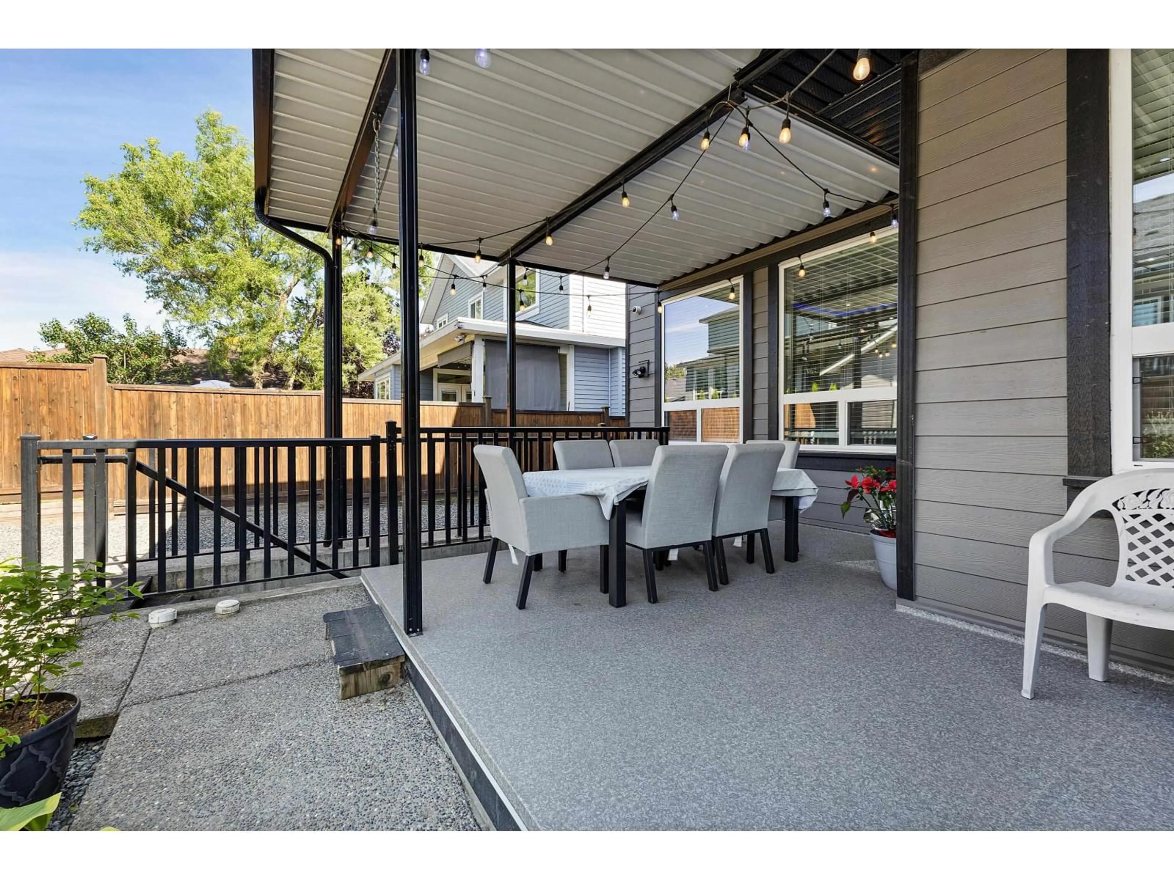Patio, street for 18585 56 AVENUE, Surrey British Columbia V3S9E5