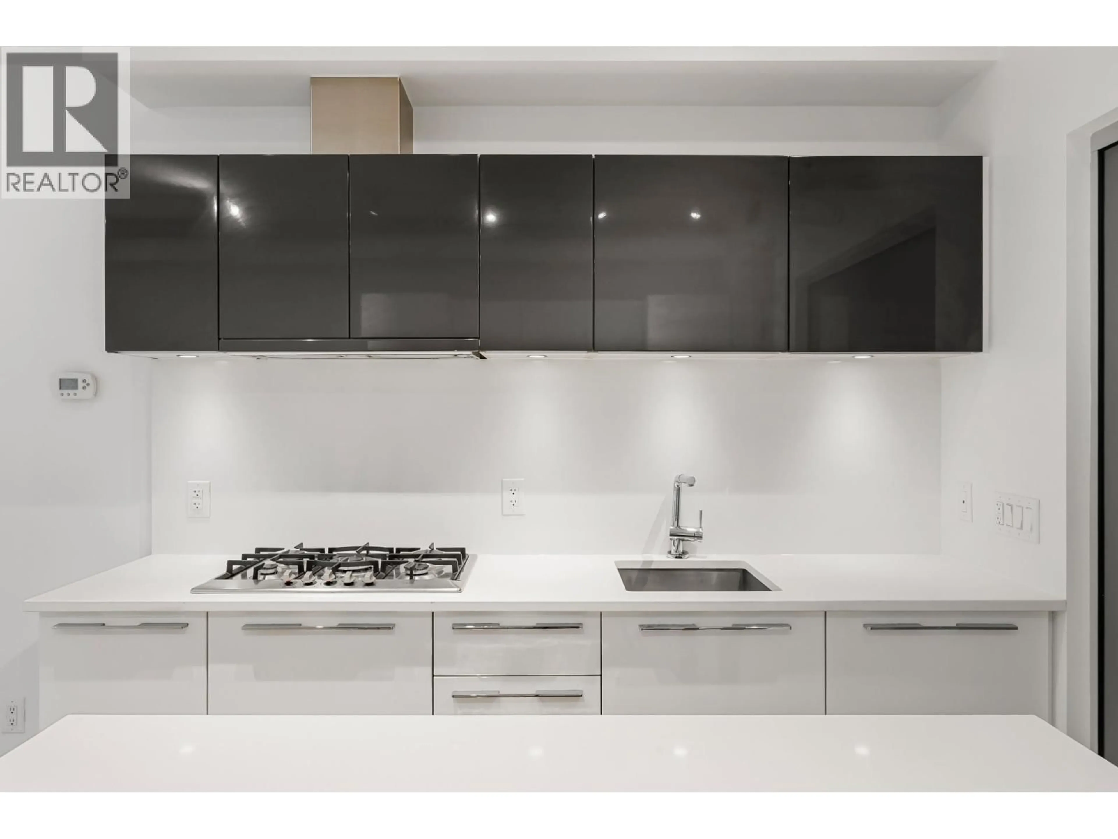Standard kitchen, unknown for 134 1ST AVENUE, Vancouver British Columbia V5T1A4
