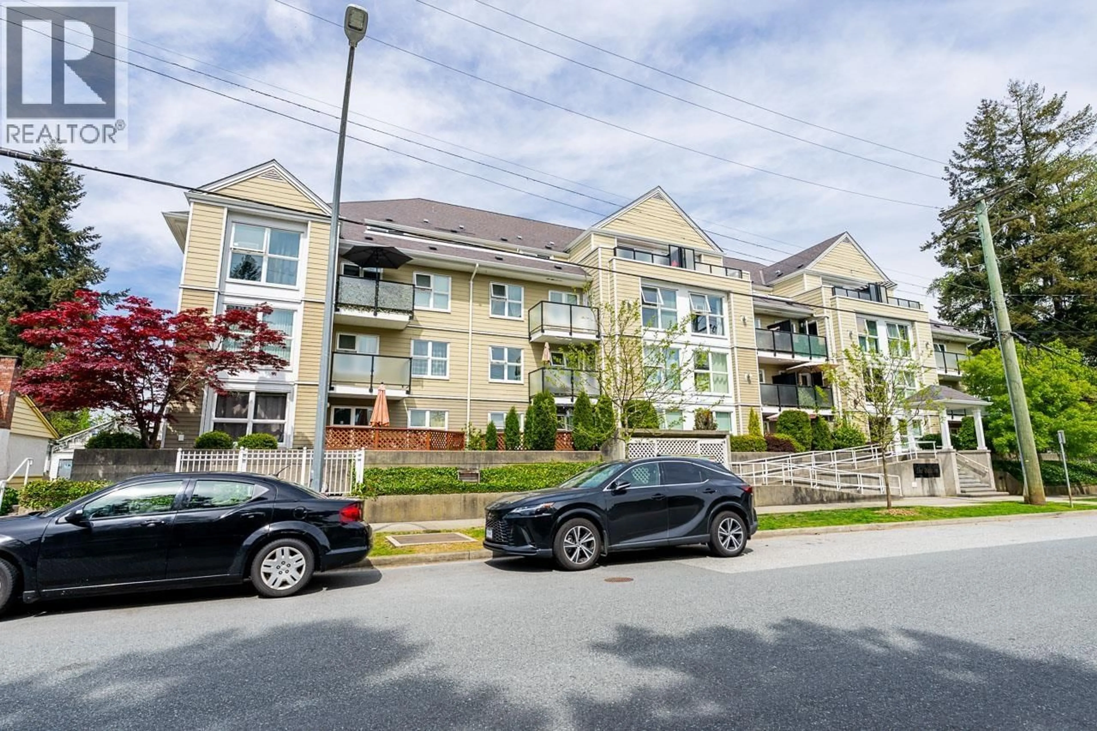 A pic from outside/outdoor area/front of a property/back of a property/a pic from drone, street for 114 - 1519 GRANT AVENUE, Port Coquitlam British Columbia V3B7S8