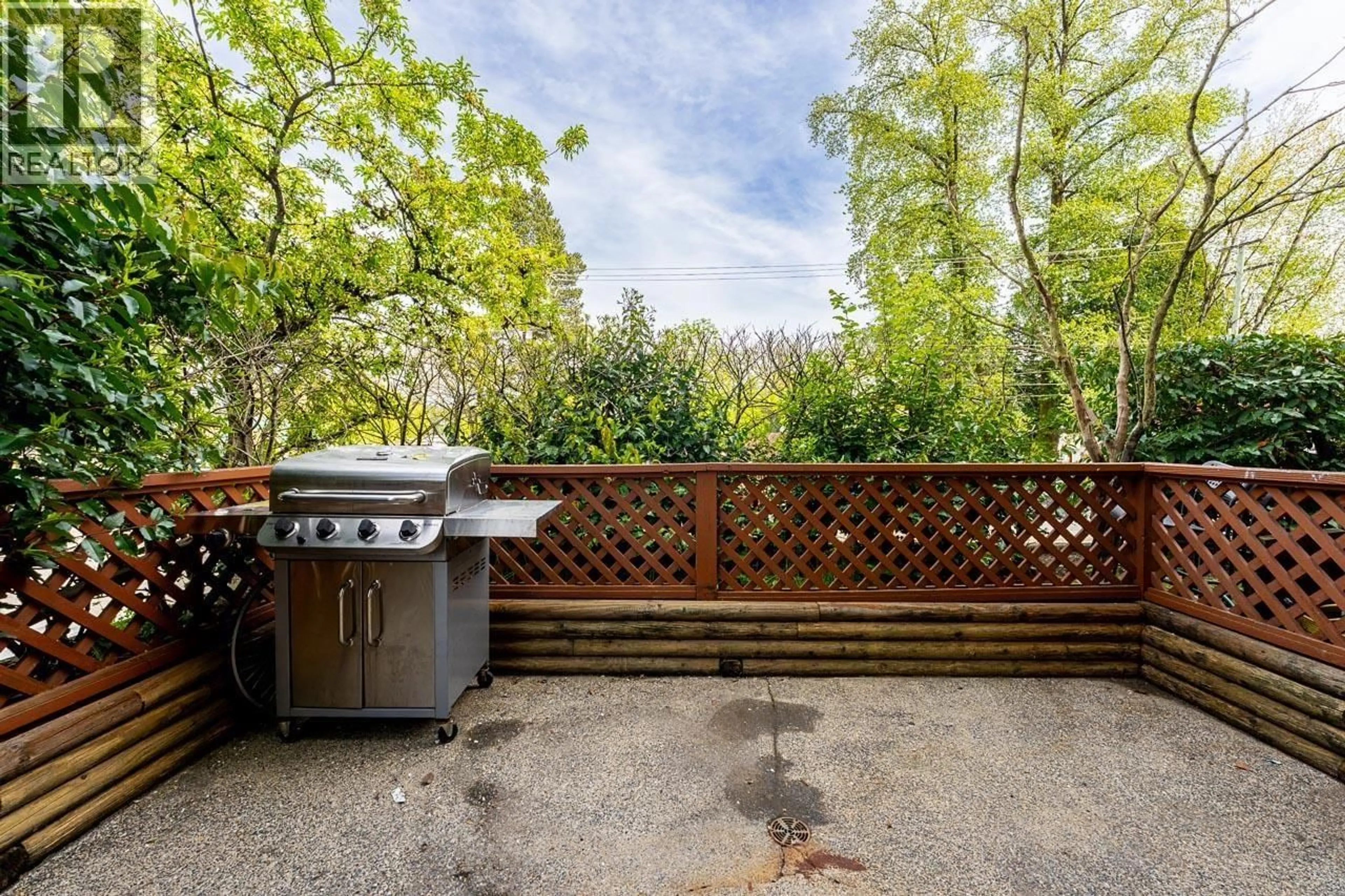 Patio, unknown for 114 - 1519 GRANT AVENUE, Port Coquitlam British Columbia V3B7S8