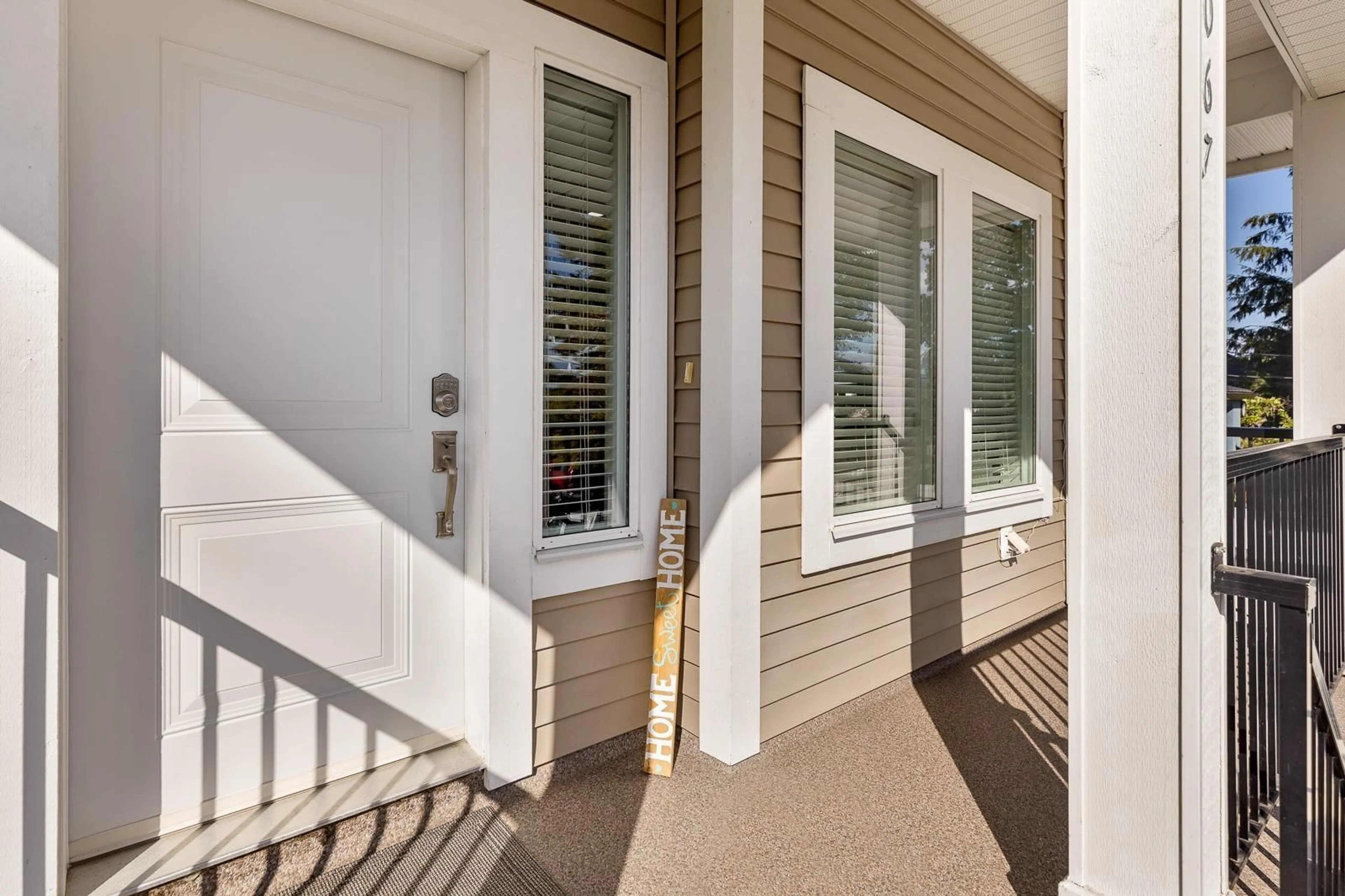 Unknown for 33067 6TH AVENUE, Mission British Columbia V2V1Z8