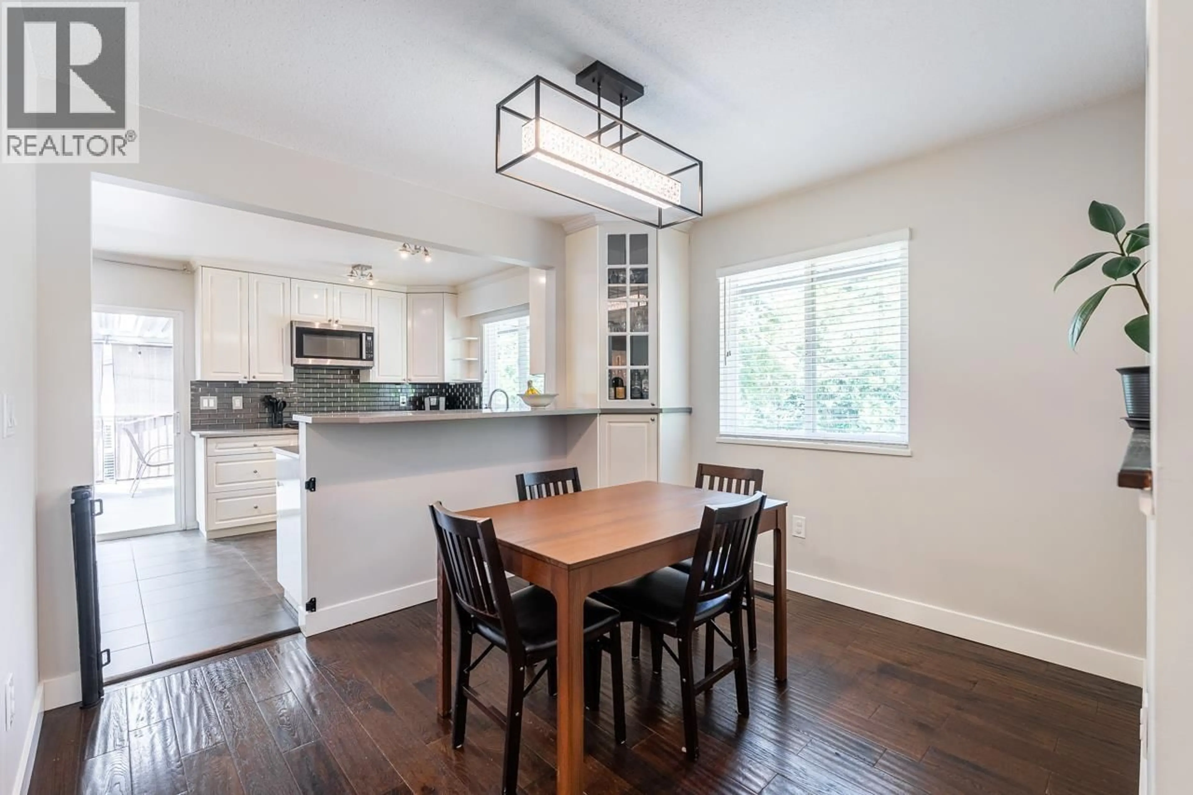 Open concept kitchen, wood/laminate floor for 1566 SHAUGHNESSY STREET, Port Coquitlam British Columbia V3C6M4