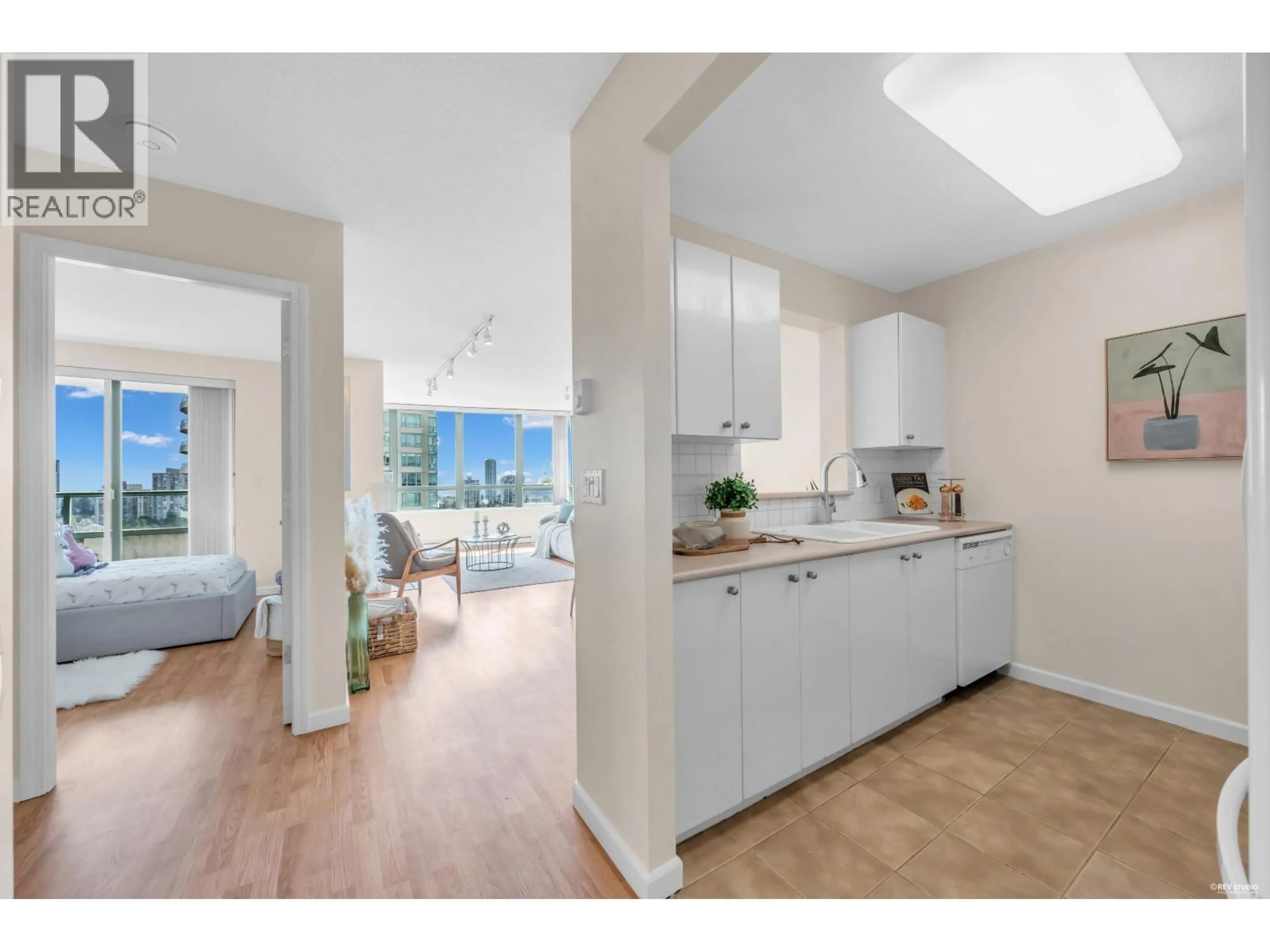 Open concept kitchen, unknown for 1702 - 6611 SOUTHOAKS CRESCENT, Burnaby British Columbia V5E4L5