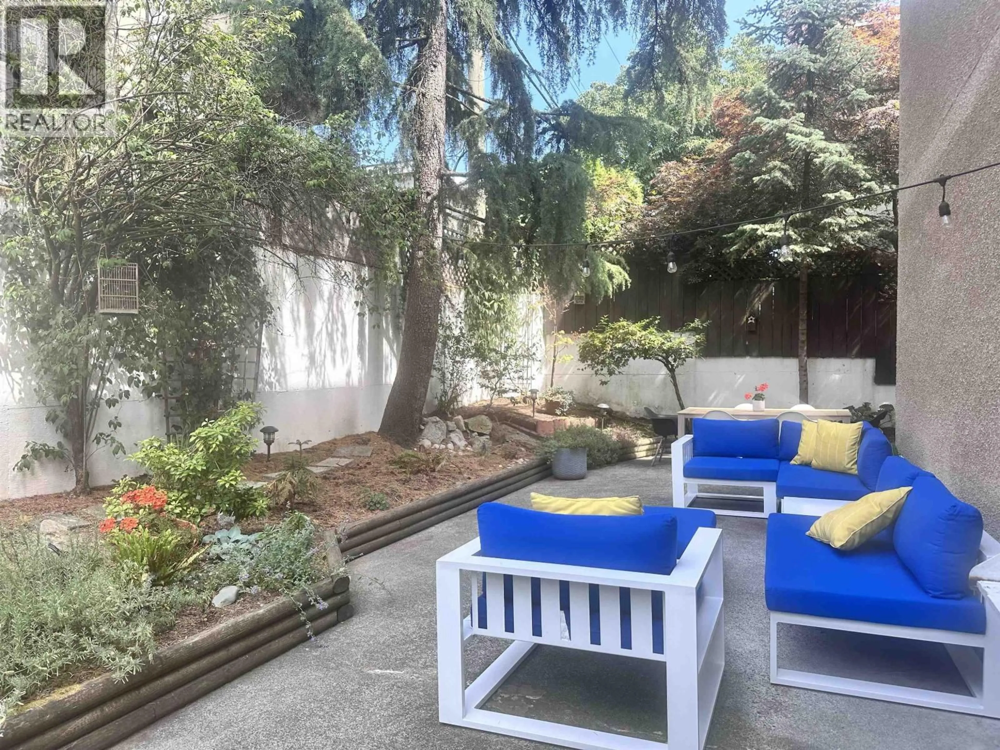 Patio, street for 201 - 120 4TH STREET, North Vancouver British Columbia V7L1H6