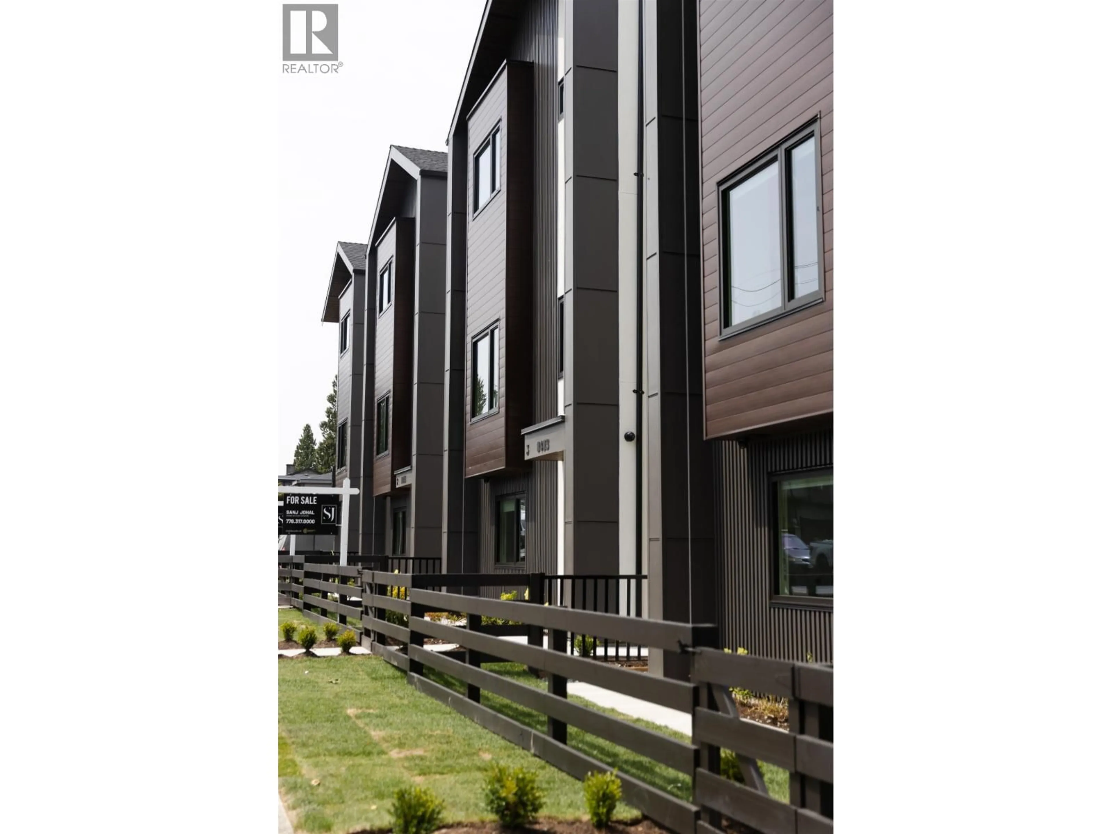Unknown for 1 - 8483 16 AVENUE, Burnaby British Columbia V3N1S4