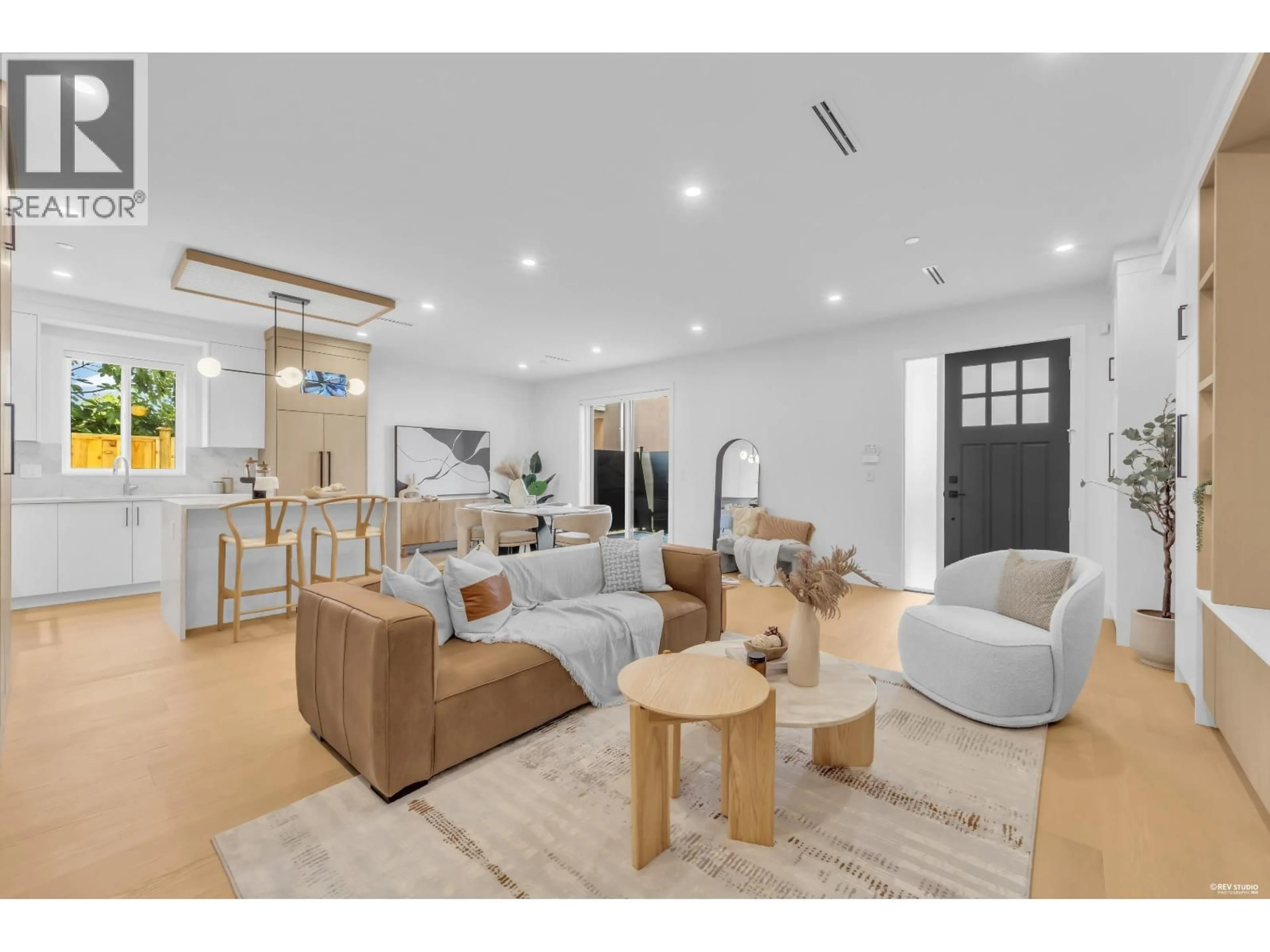Living room with furniture, unknown for 1 - 6388 ARGYLE STREET, Vancouver British Columbia V5P3K3