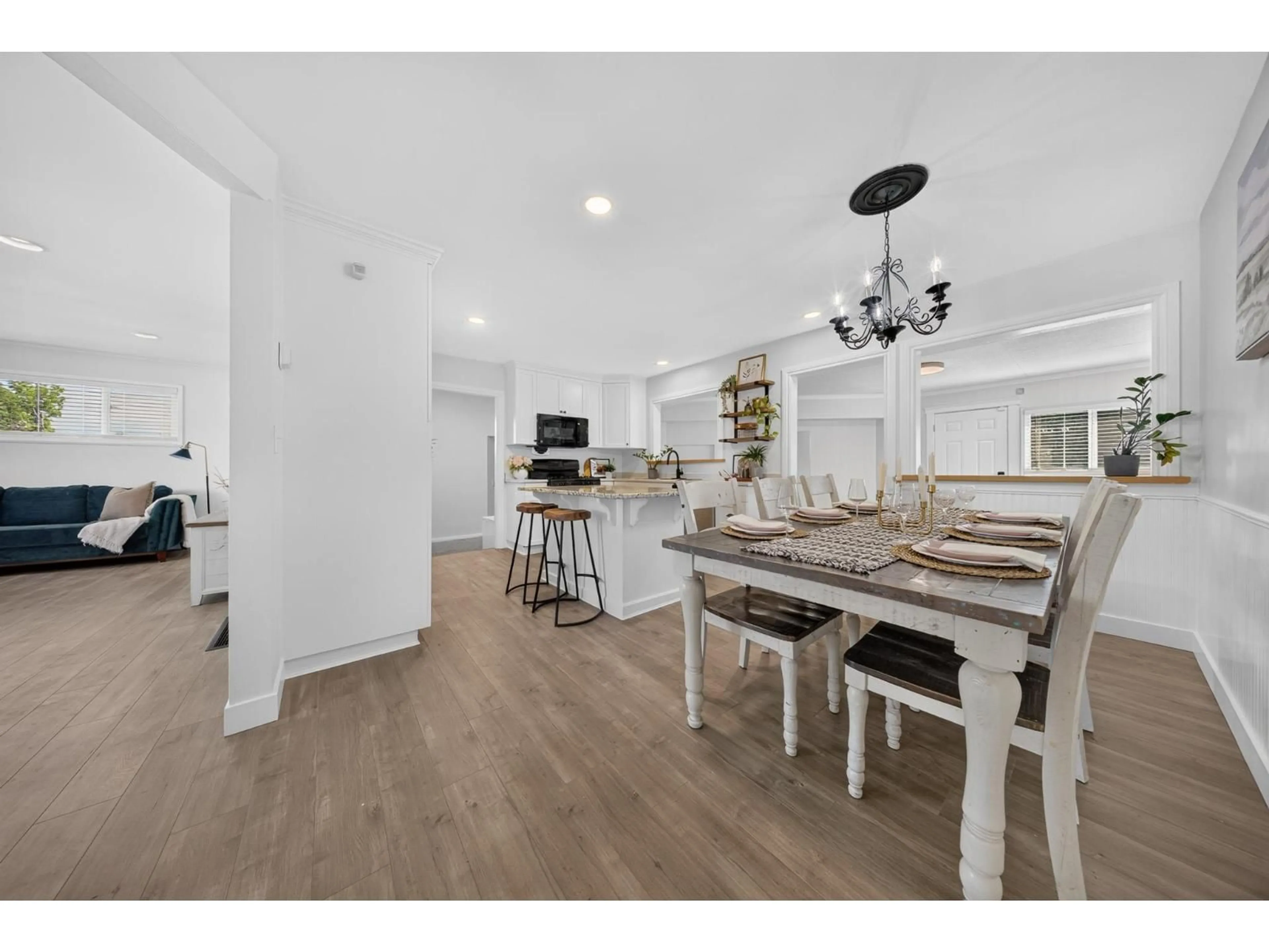 Open concept kitchen, unknown for 7194 ROCHESTER AVENUE, Chilliwack British Columbia V2R2P3