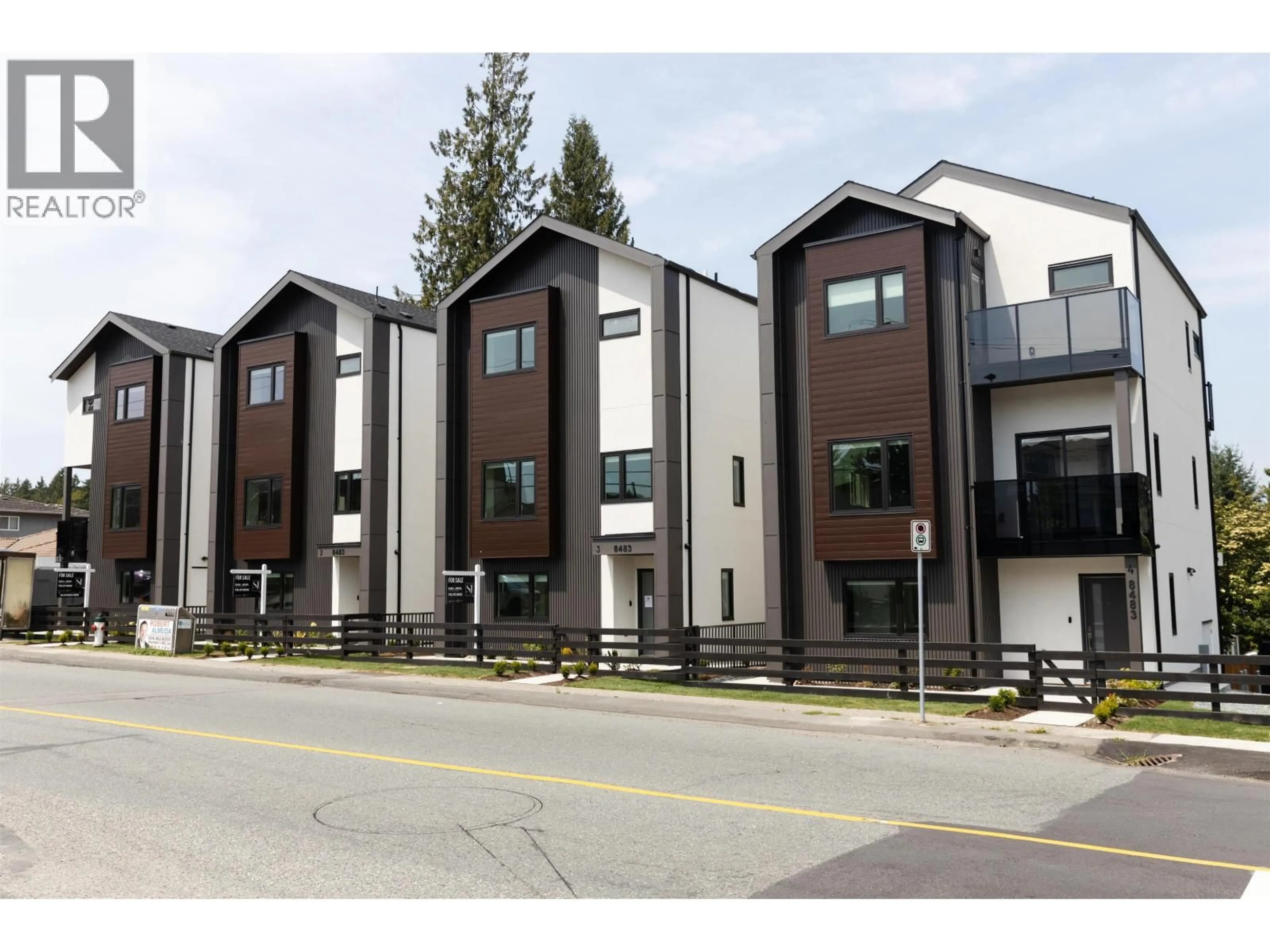 Unknown for 2 - 8483 16 AVENUE, Burnaby British Columbia V3N1S4