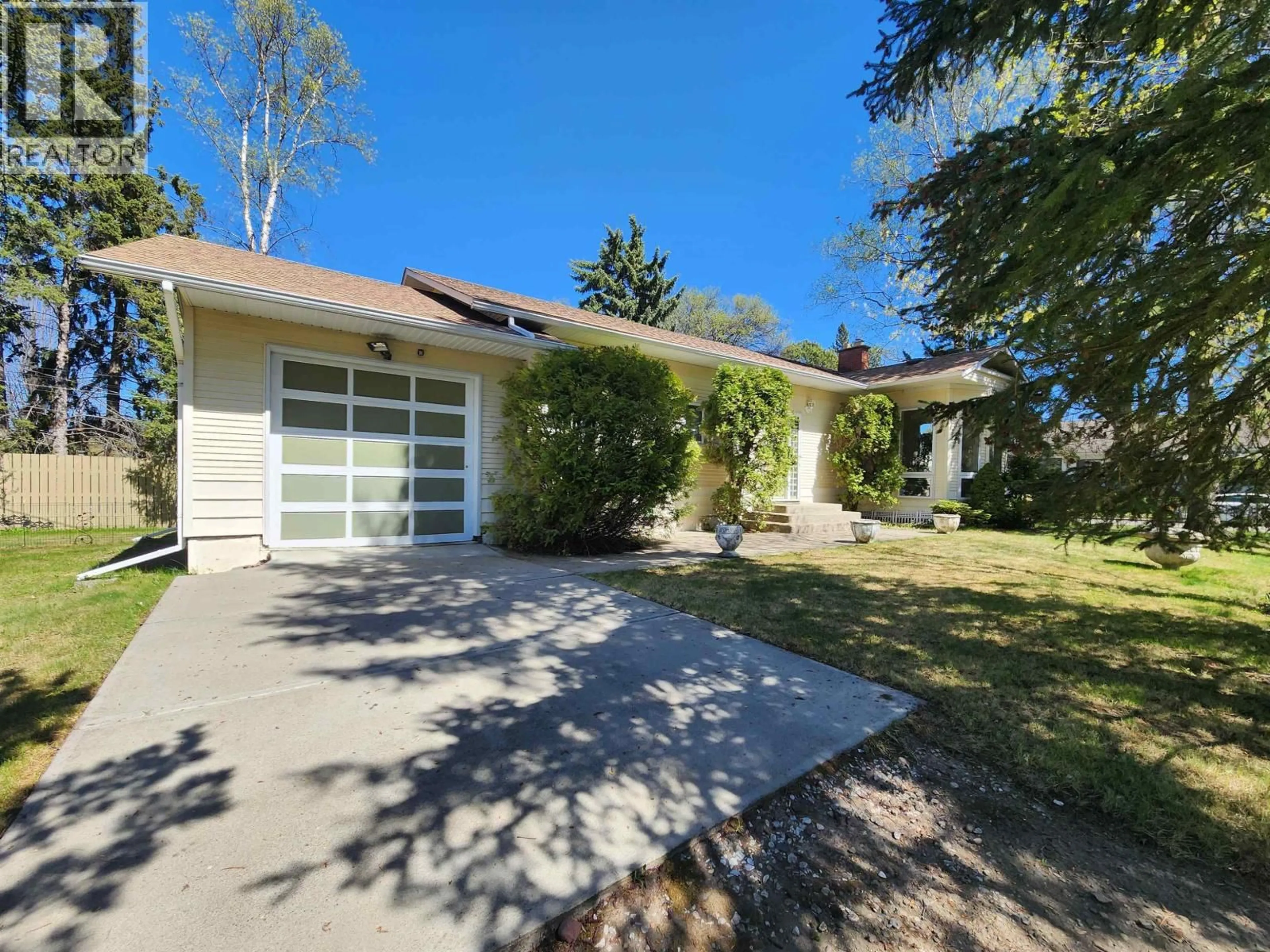 A pic from outside/outdoor area/front of a property/back of a property/a pic from drone, street for 1591 CEDAR STREET, Prince George British Columbia V2L1B6