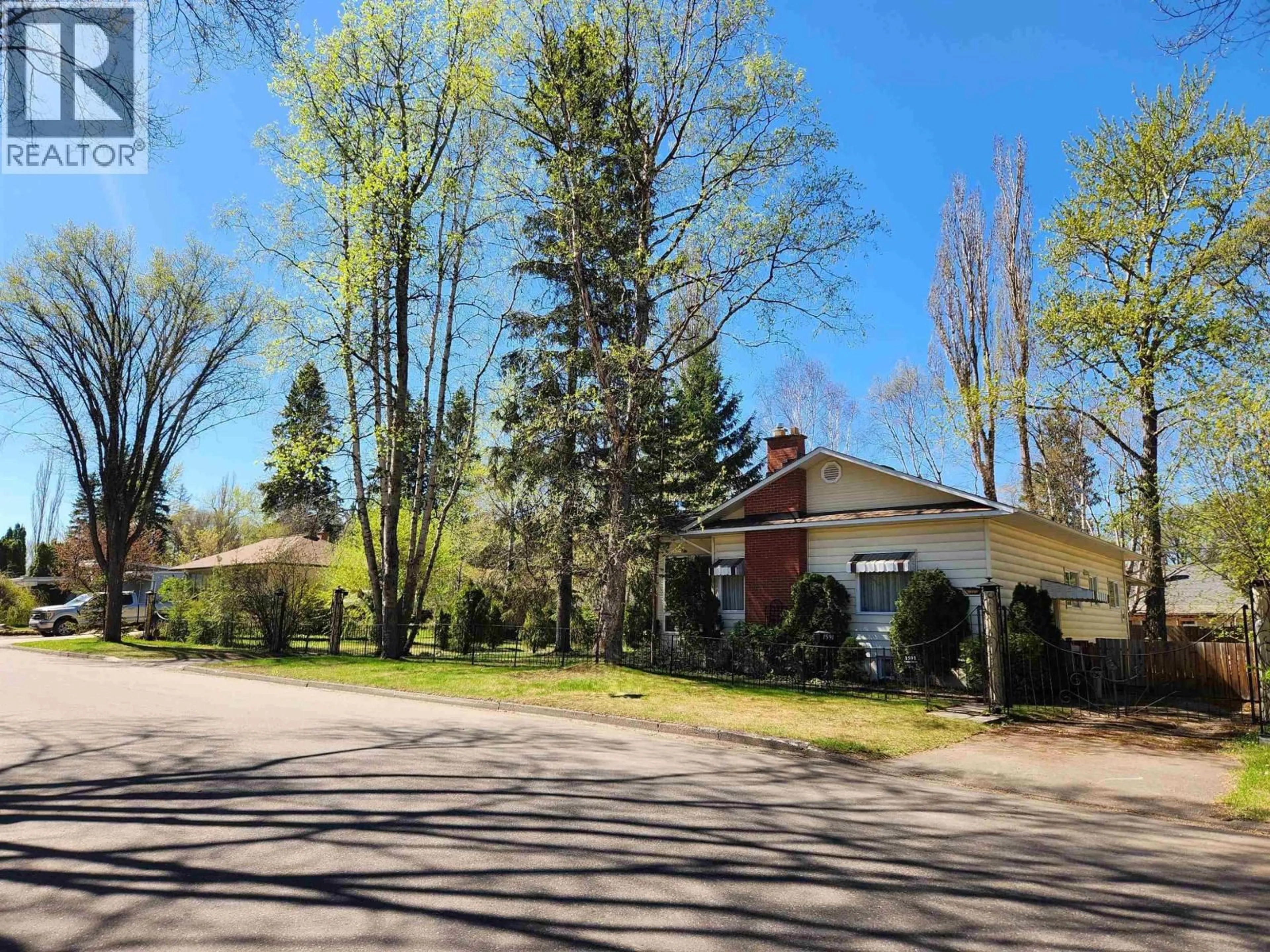 A pic from outside/outdoor area/front of a property/back of a property/a pic from drone, street for 1591 CEDAR STREET, Prince George British Columbia V2L1B6