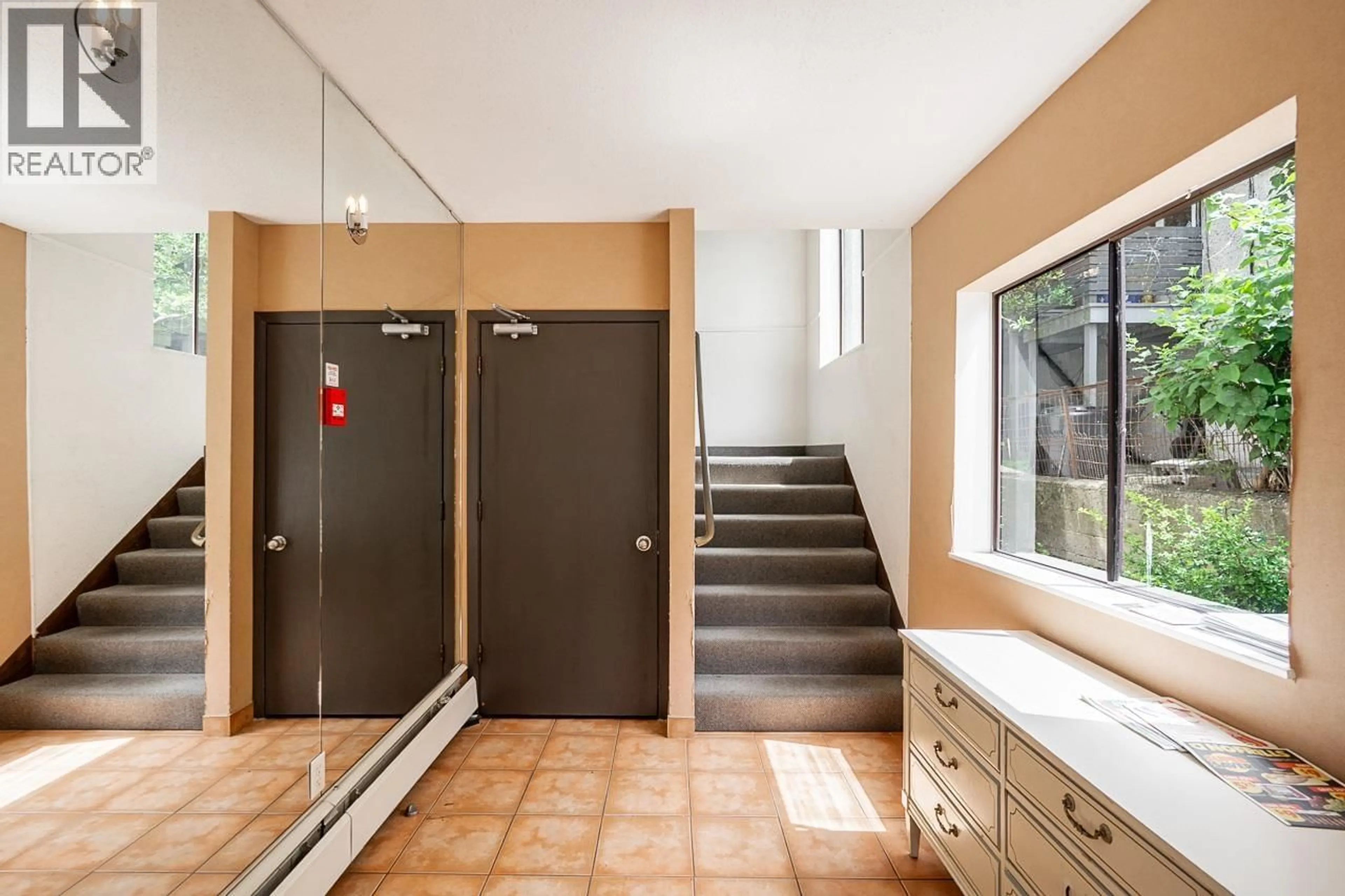 Indoor foyer for 302 - 138 TEMPLETON DRIVE, Vancouver British Columbia V5L4N3