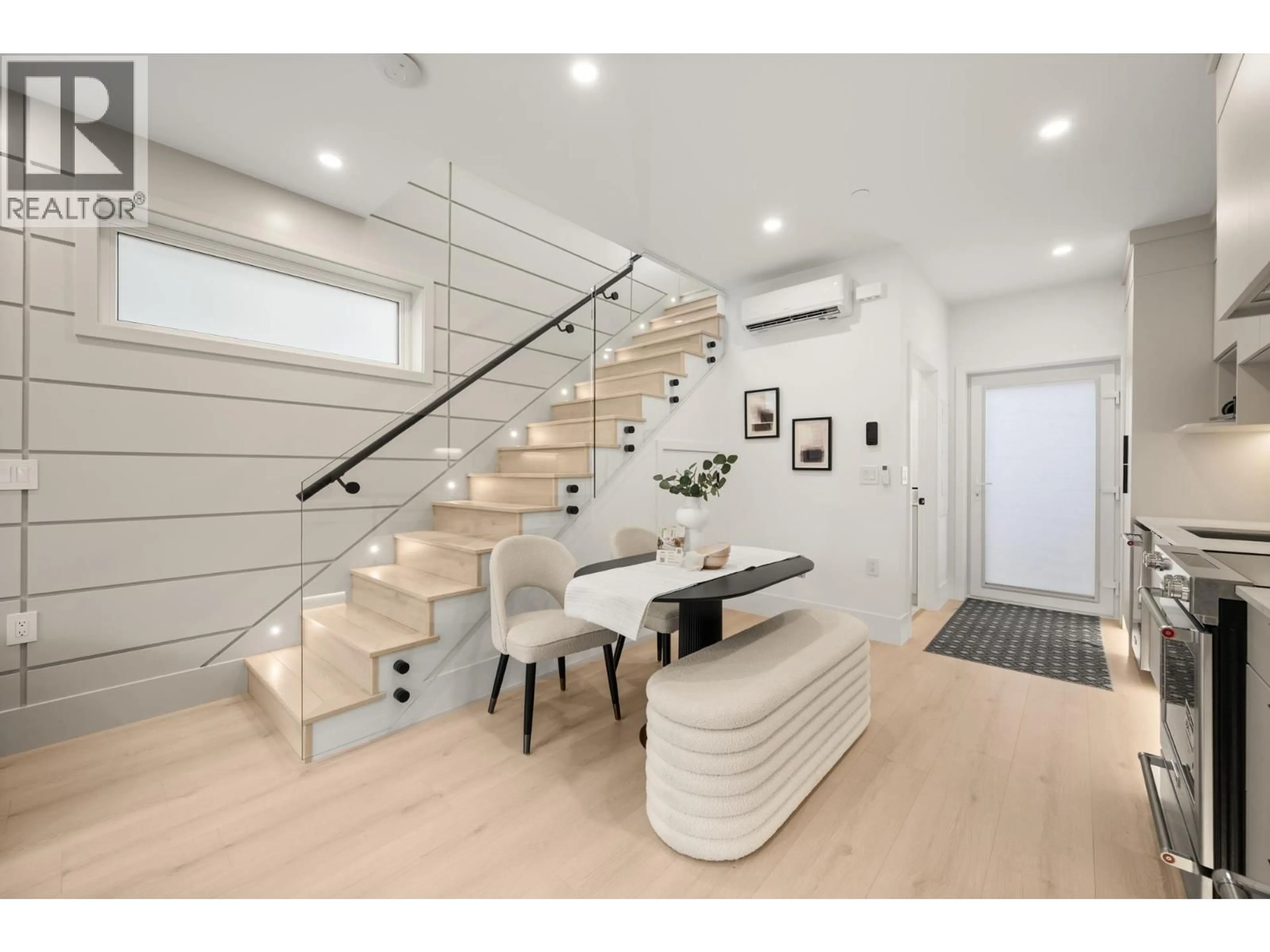 Stairs for 3430 MONS DRIVE, Vancouver British Columbia V5M3B6