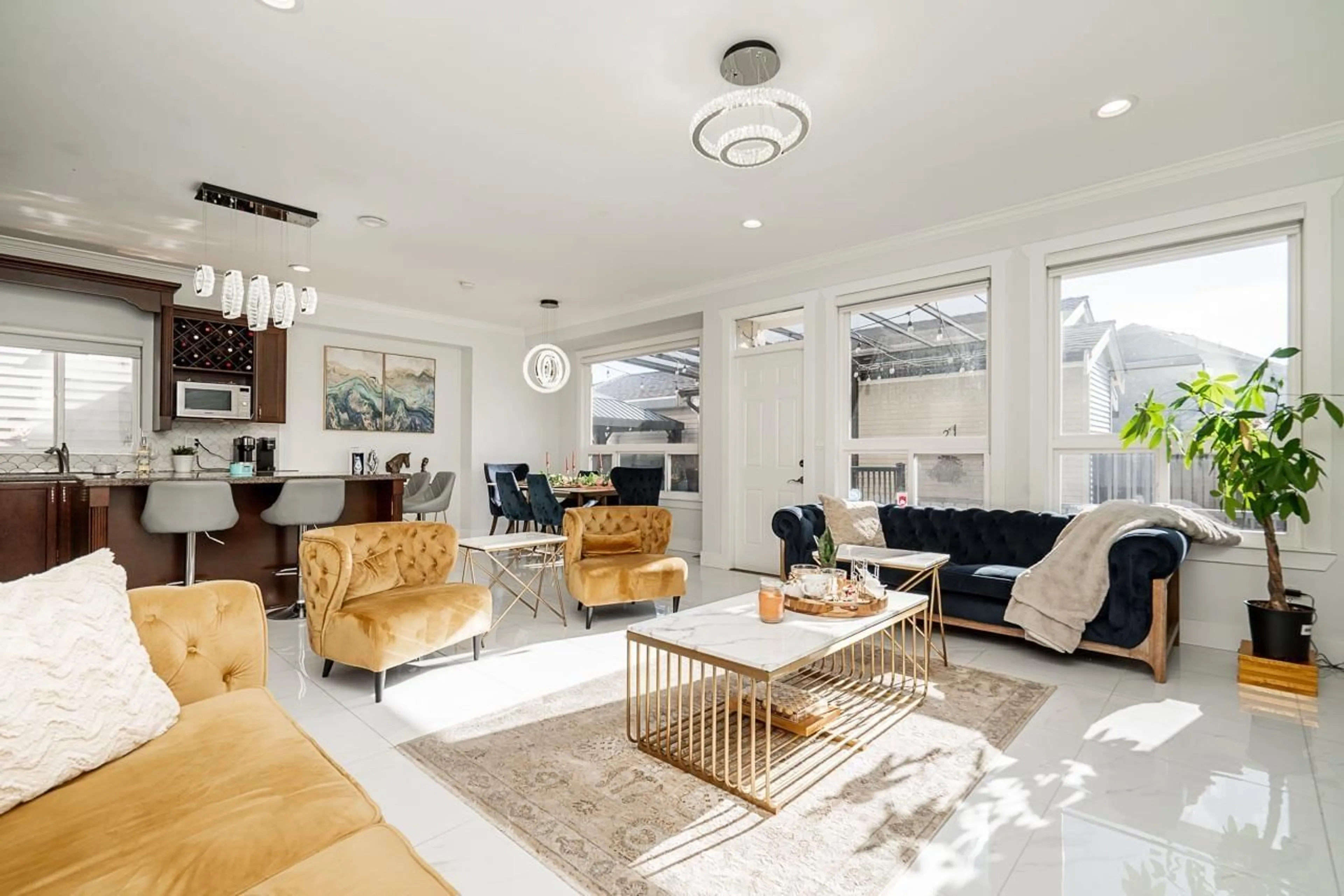 Living room with furniture, unknown for 19914 73A AVENUE, Langley British Columbia V2Y3J3