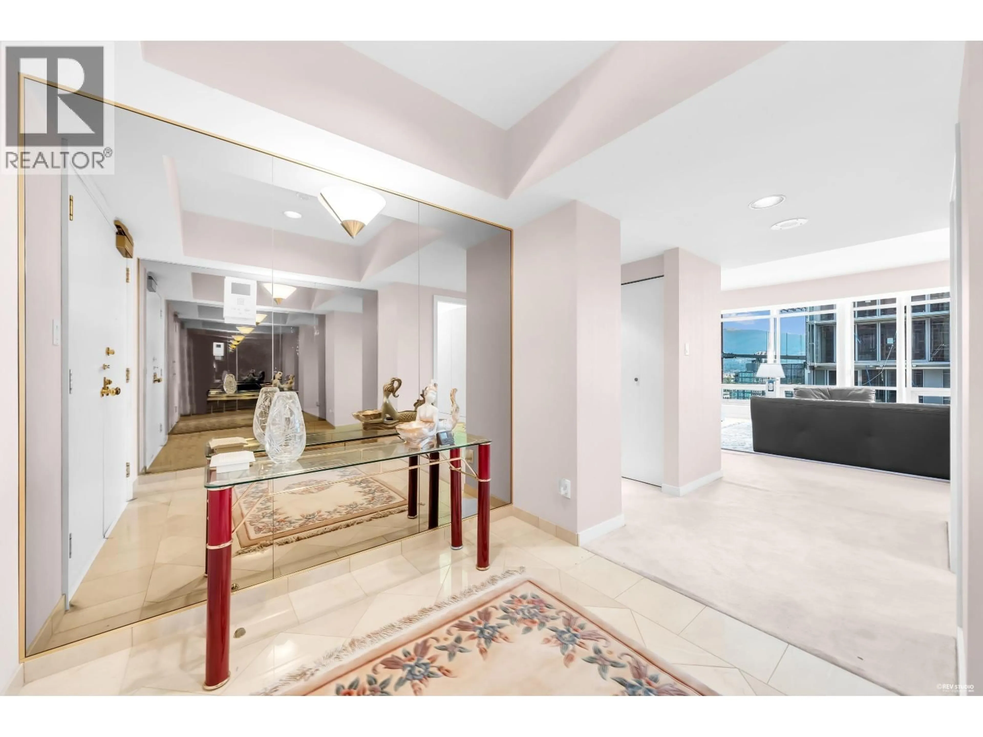 Indoor foyer for 12A - 1500 ALBERNI STREET, Vancouver British Columbia V6G3C9