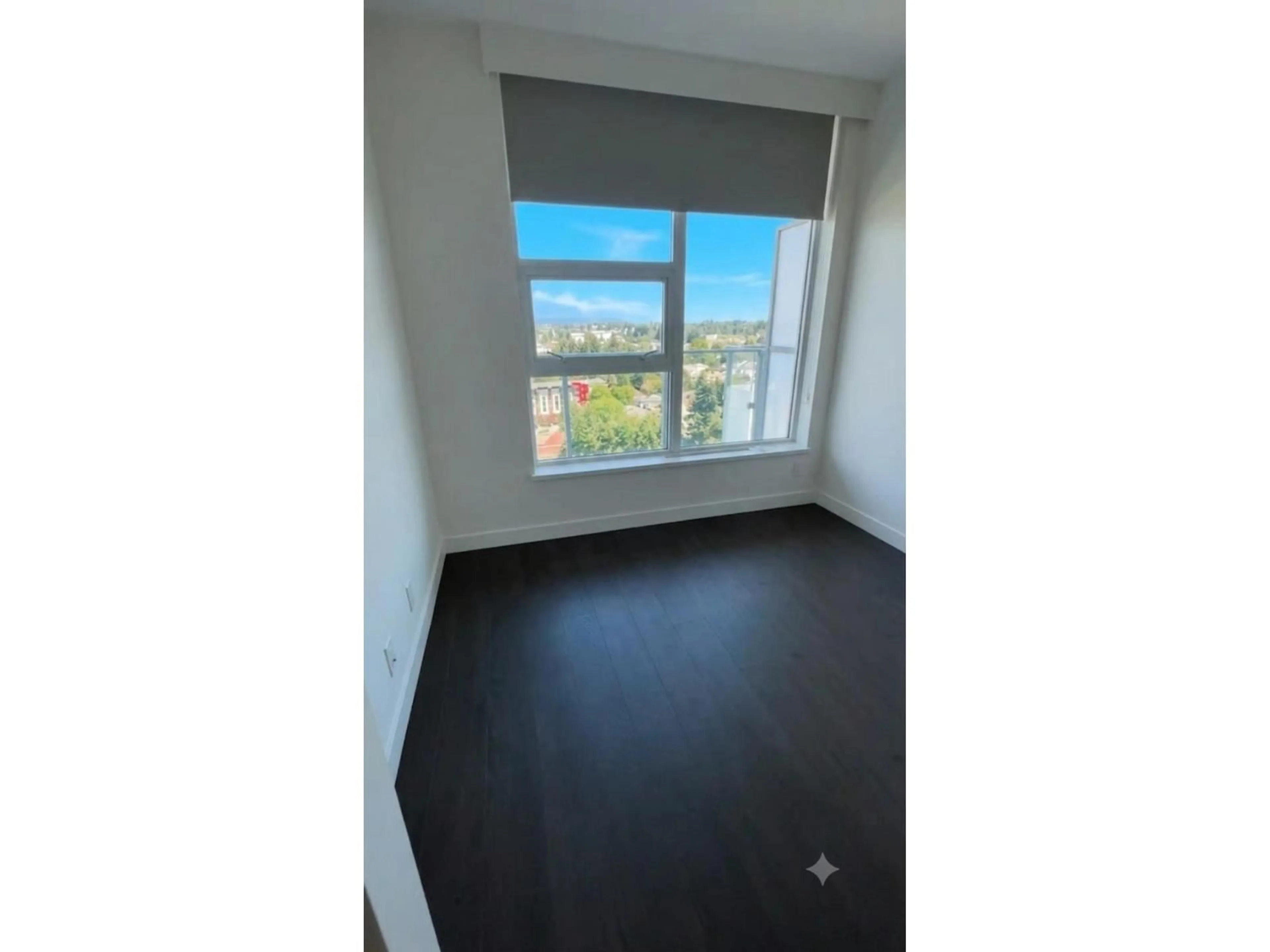 A pic of a room for 2201 - 13778 100TH AVENUE, Surrey British Columbia V3T0V3