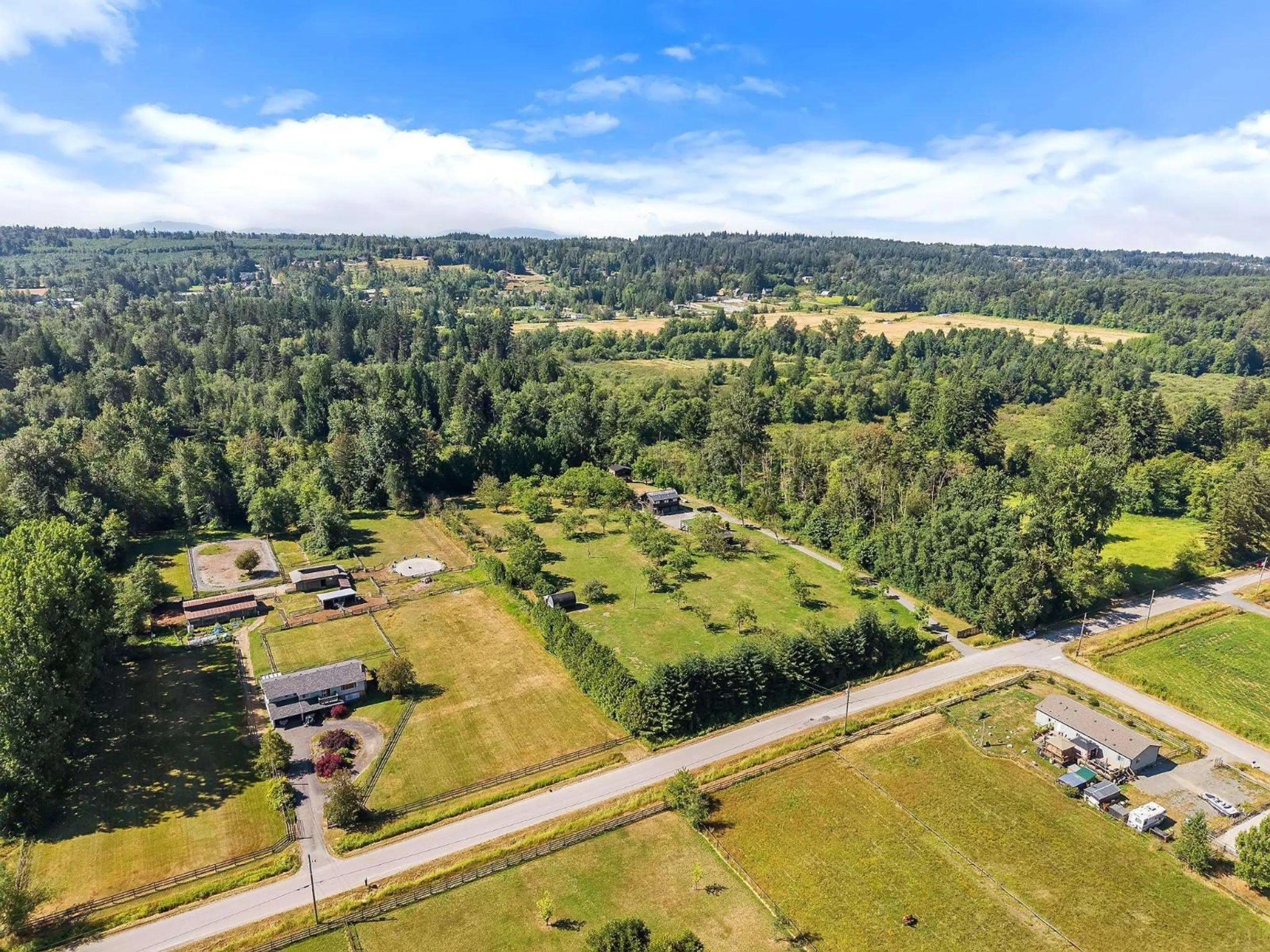 A pic from outside/outdoor area/front of a property/back of a property/a pic from drone, unknown for 21228 8 AVENUE, Langley British Columbia V2Z1S9