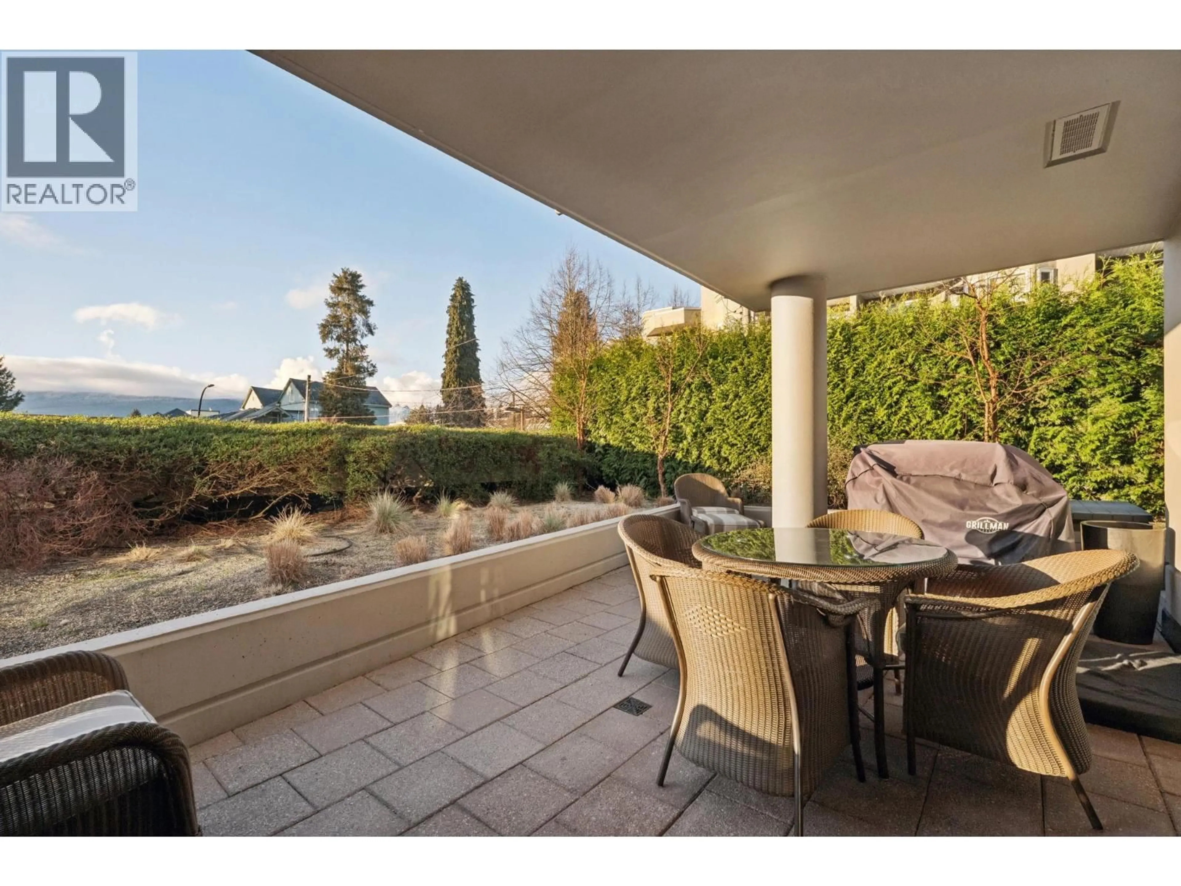 Patio, unknown for 308 - 160 3RD STREET, North Vancouver British Columbia V7M0A9