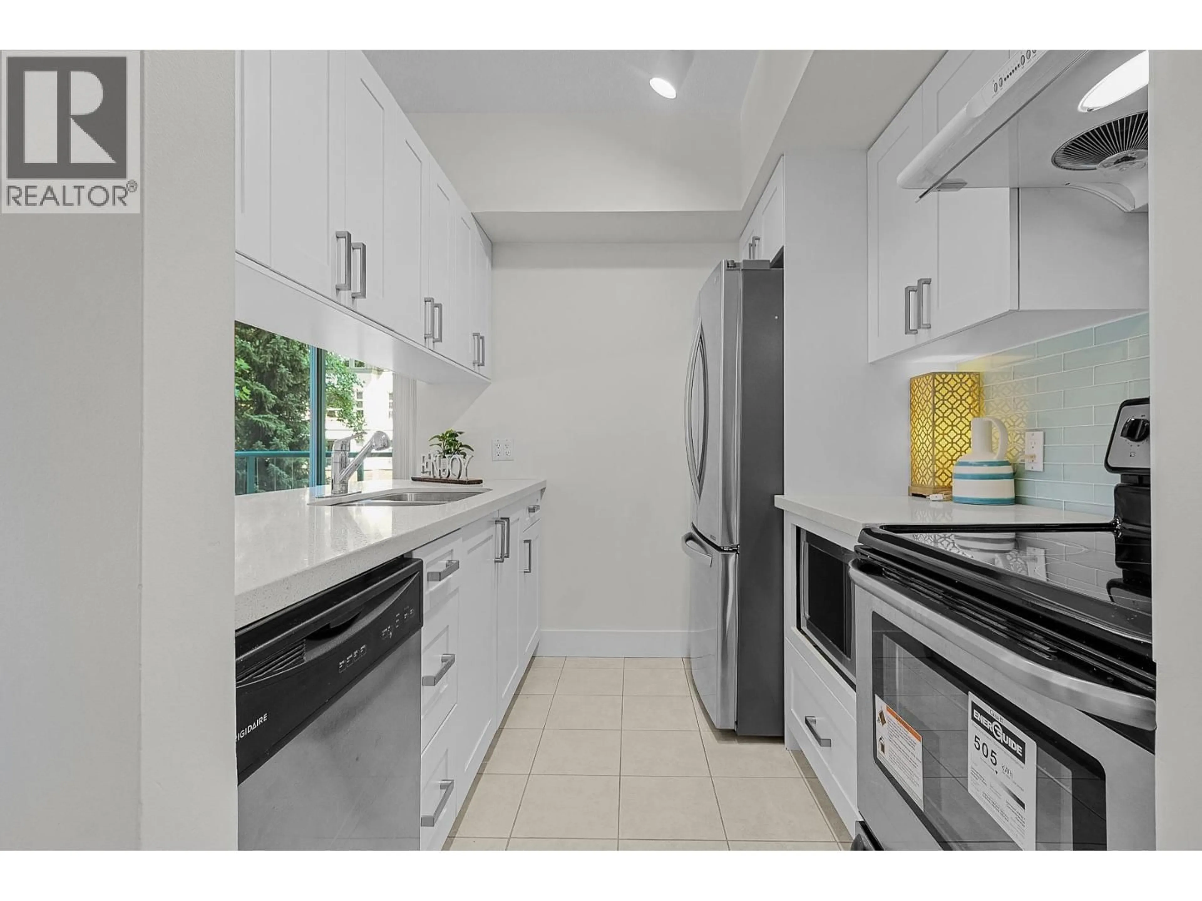 Unknown for 302 - 8871 LANSDOWNE ROAD, Richmond British Columbia V6X3X8