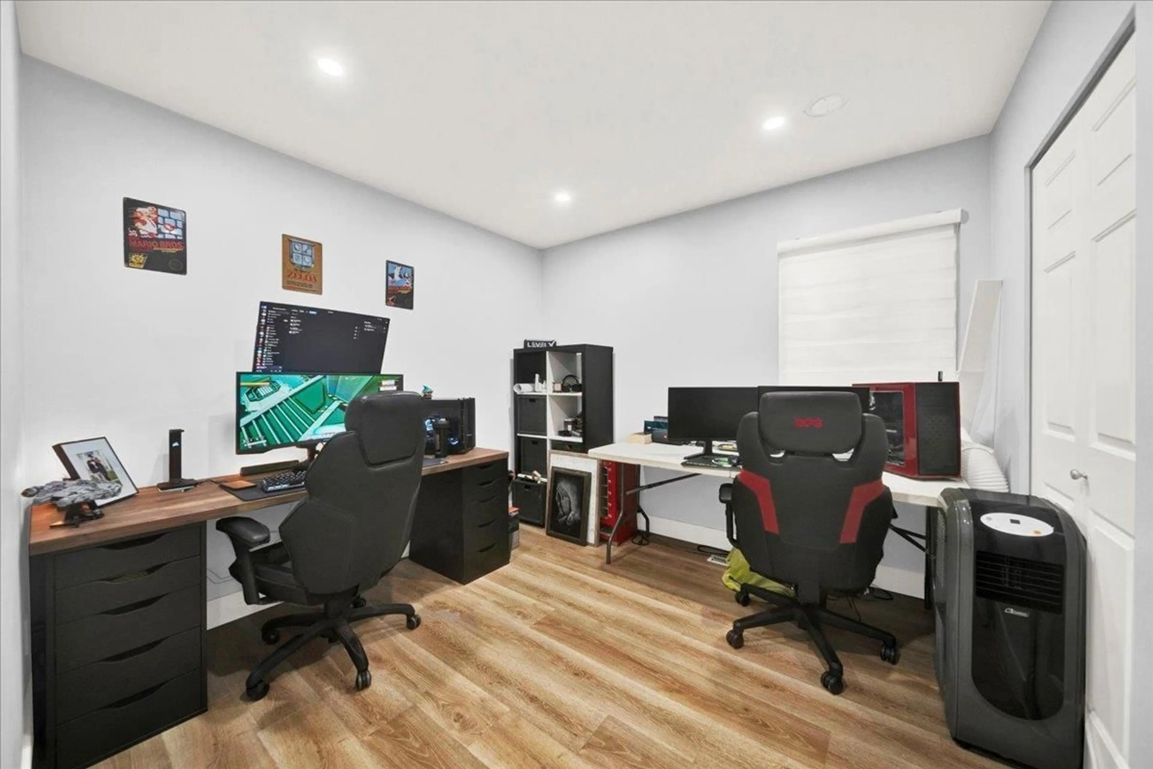 A pic of a room for 1953 158A STREET, Surrey British Columbia V4A8G9