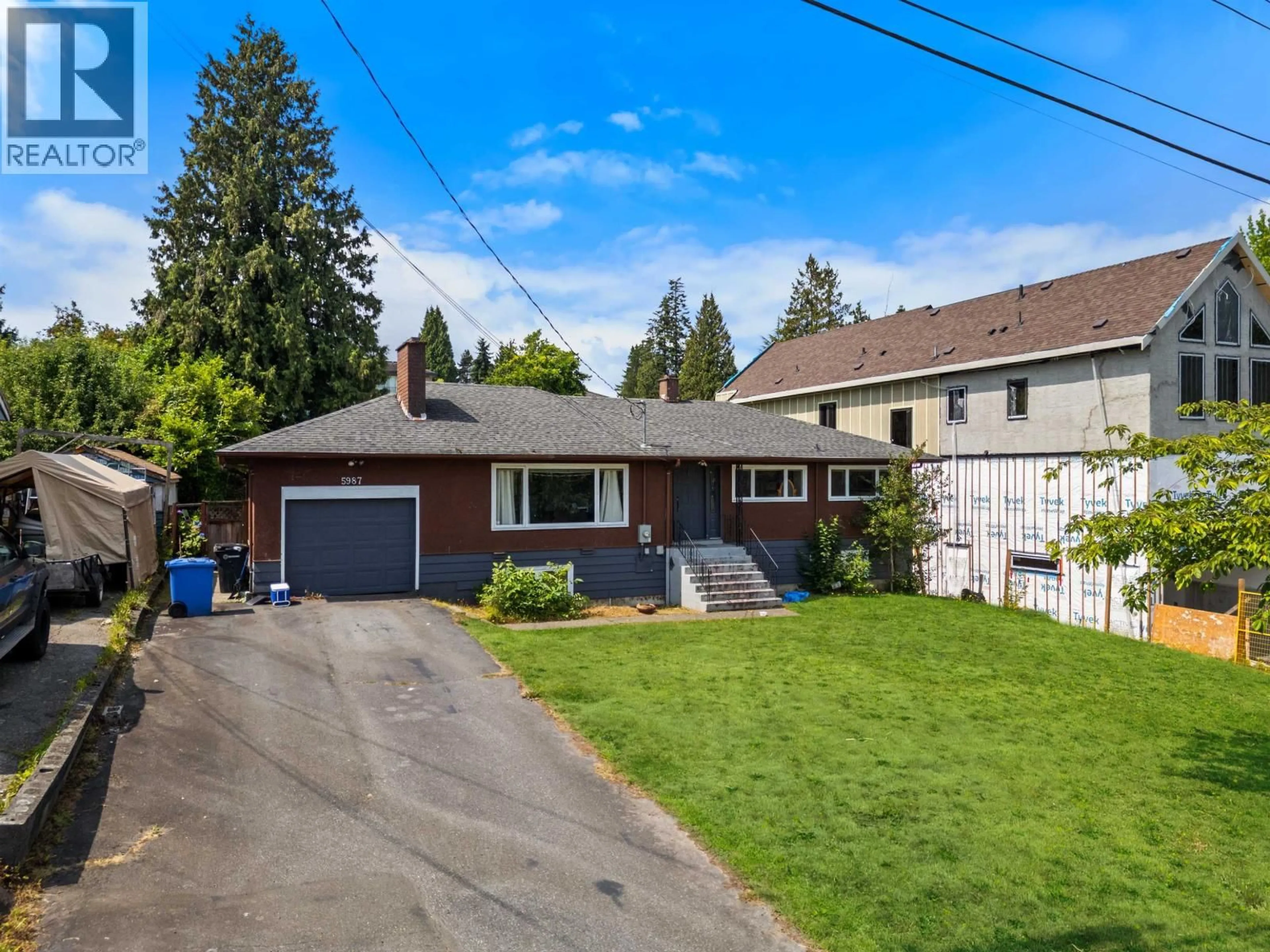 A pic from outside/outdoor area/front of a property/back of a property/a pic from drone, street for 5987 MALVERN AVENUE, Burnaby British Columbia V5E3E7
