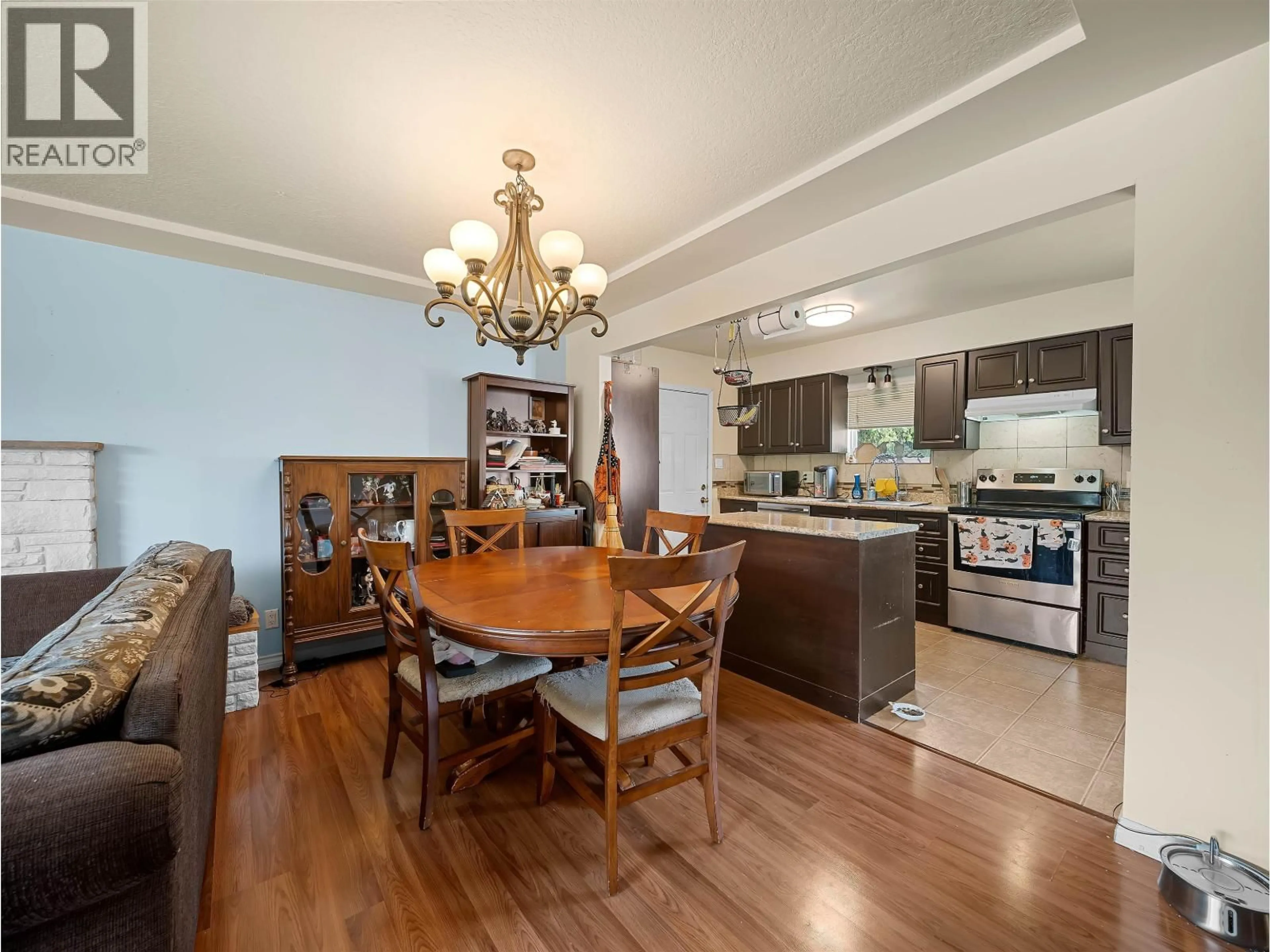 Open concept kitchen, wood/laminate floor for 5987 MALVERN AVENUE, Burnaby British Columbia V5E3E7