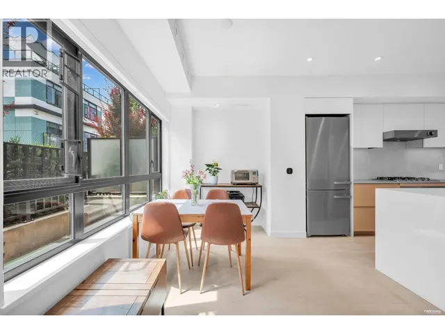 23 - 526 28TH AVENUE, Vancouver 2