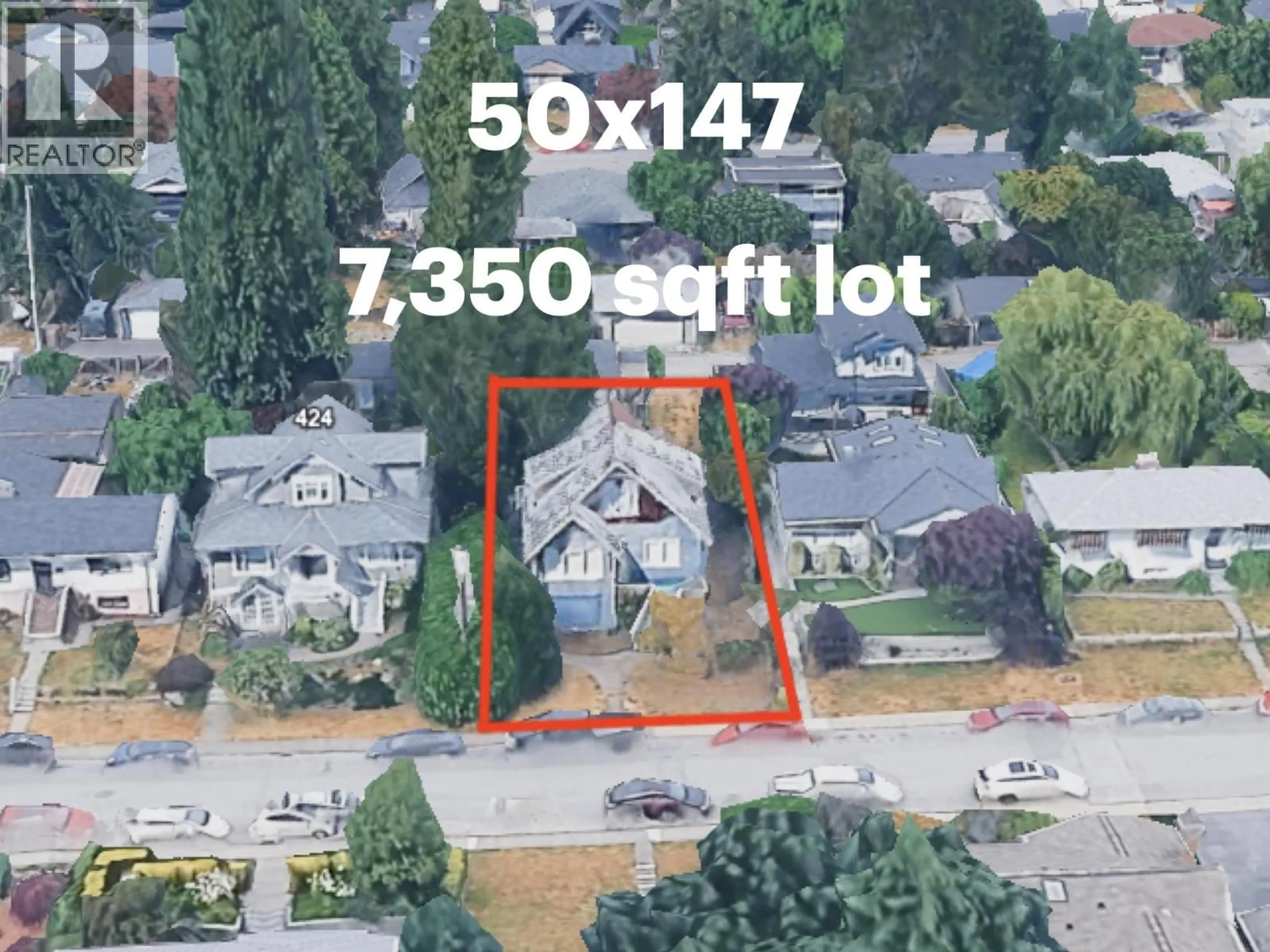 A pic from outside/outdoor area/front of a property/back of a property/a pic from drone, street for 428 14TH STREET, North Vancouver British Columbia V7L2N8