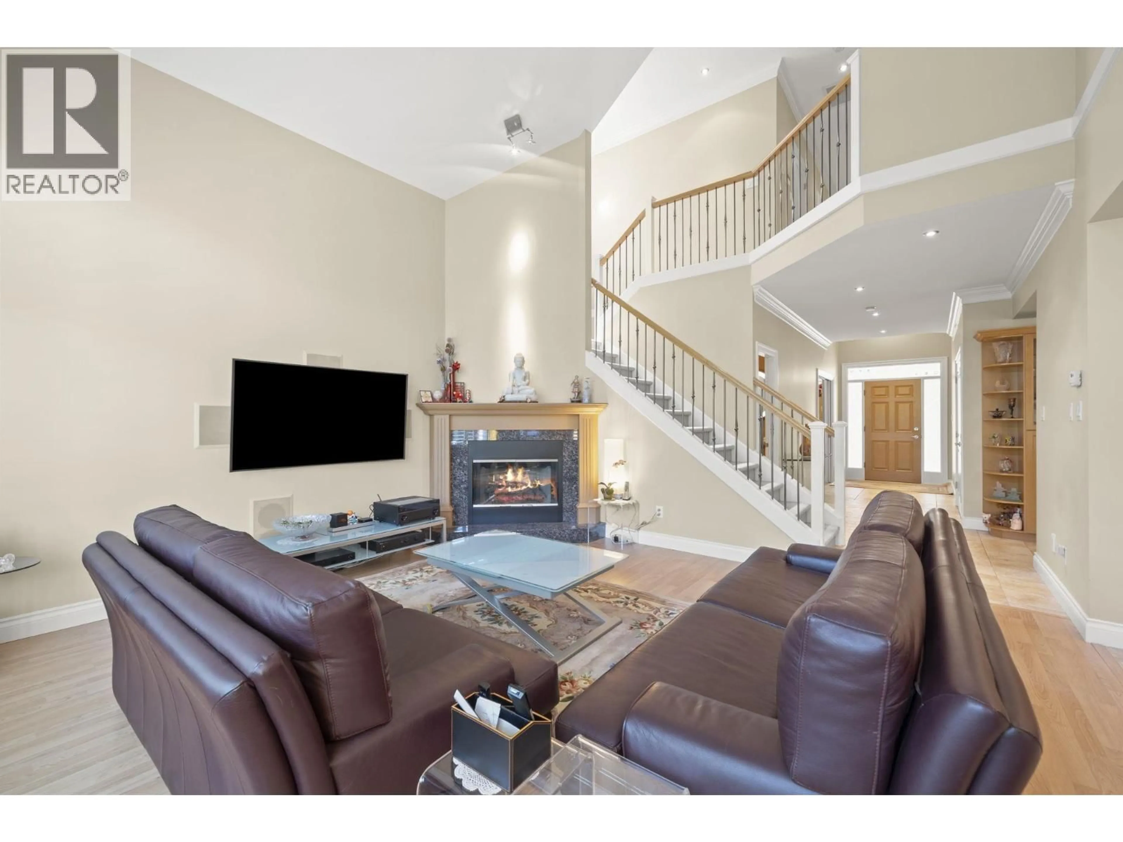 Living room with furniture, unknown for 3331 POINT AVENUE, Richmond British Columbia V7C5W8