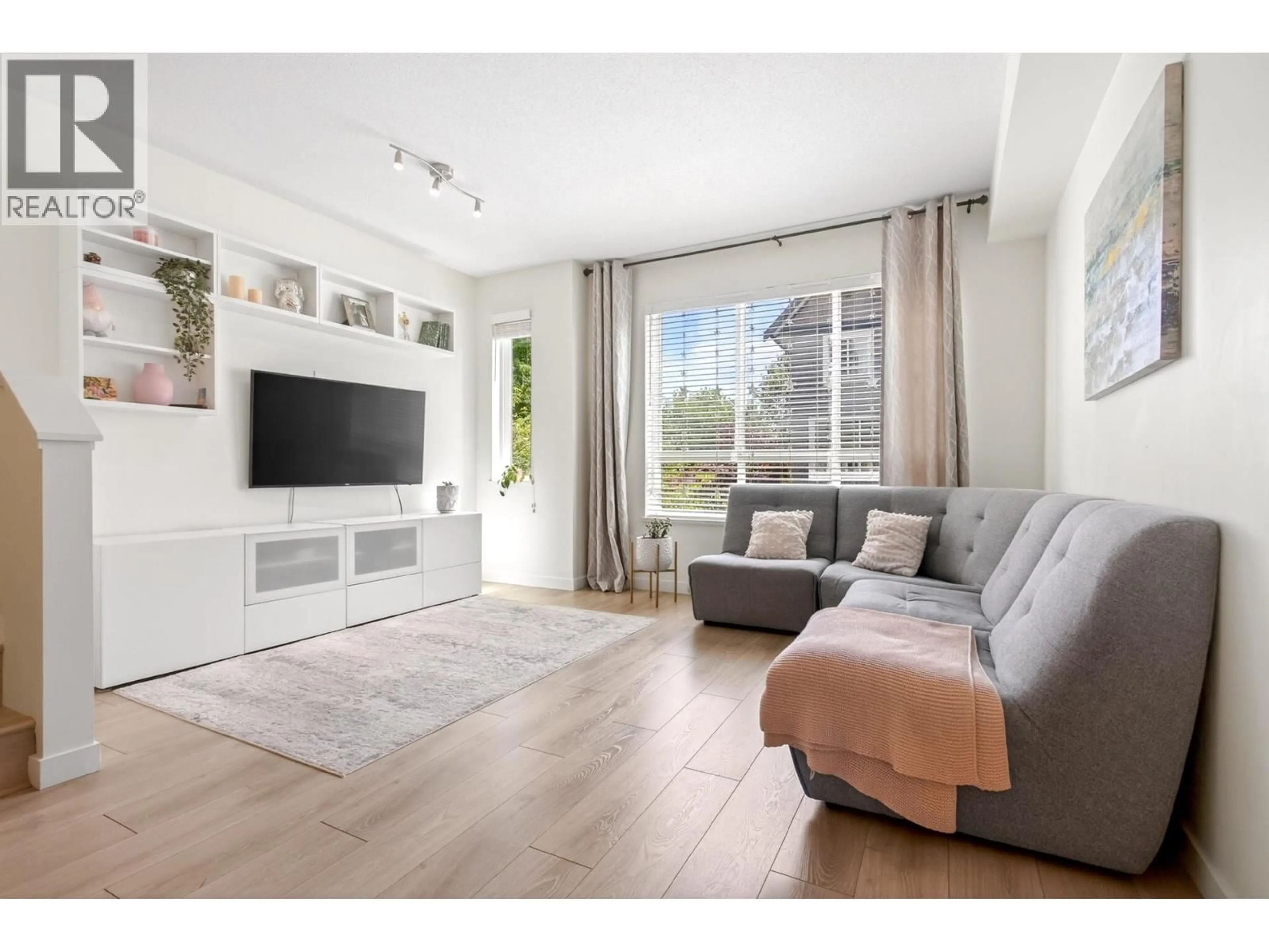 Living room with furniture, unknown for 6 - 1295 SOBALL STREET, Coquitlam British Columbia V3E0G9