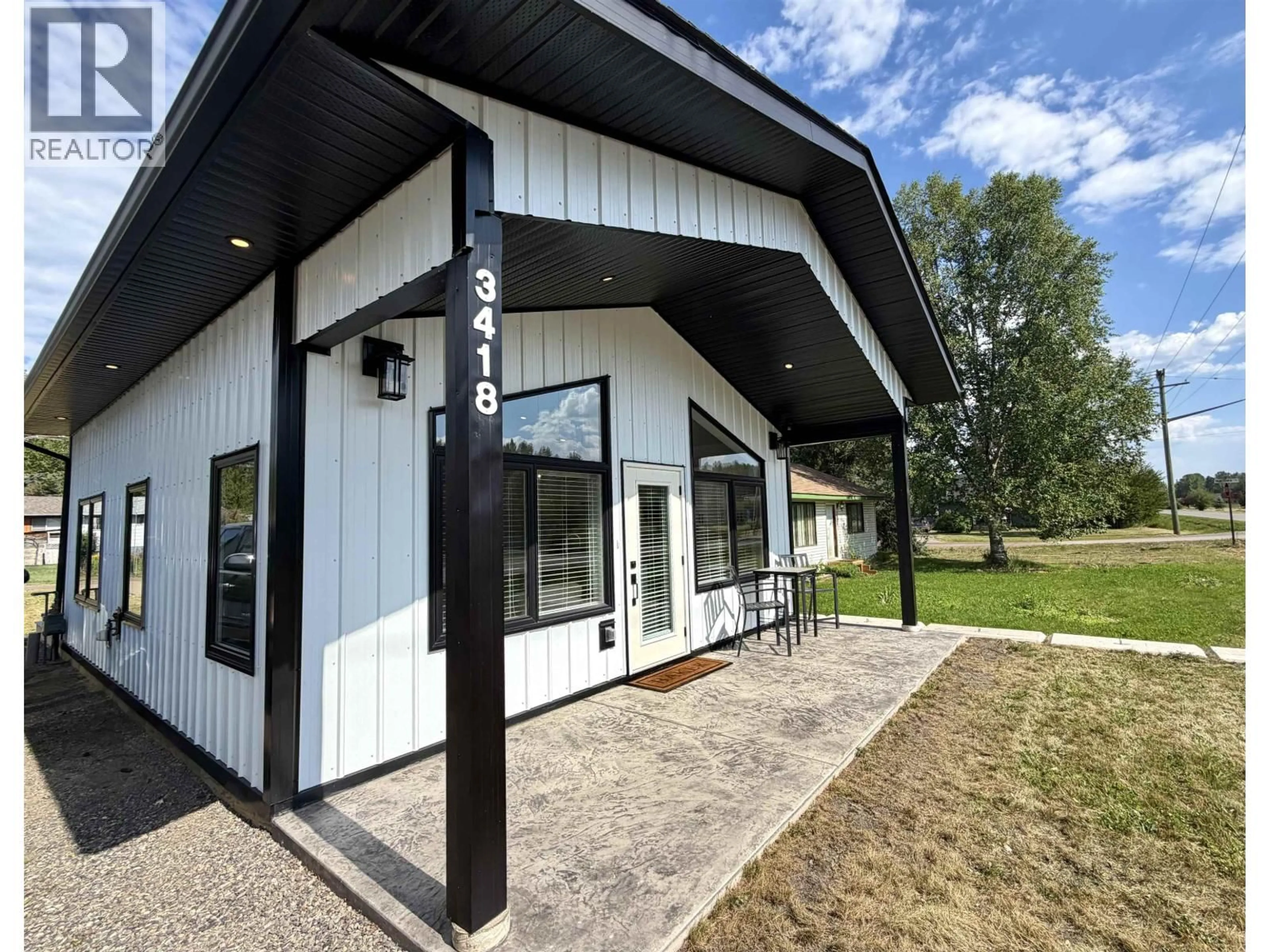 Home with vinyl exterior material, building for 3418 RAILWAY AVENUE, Smithers British Columbia V0J2N0