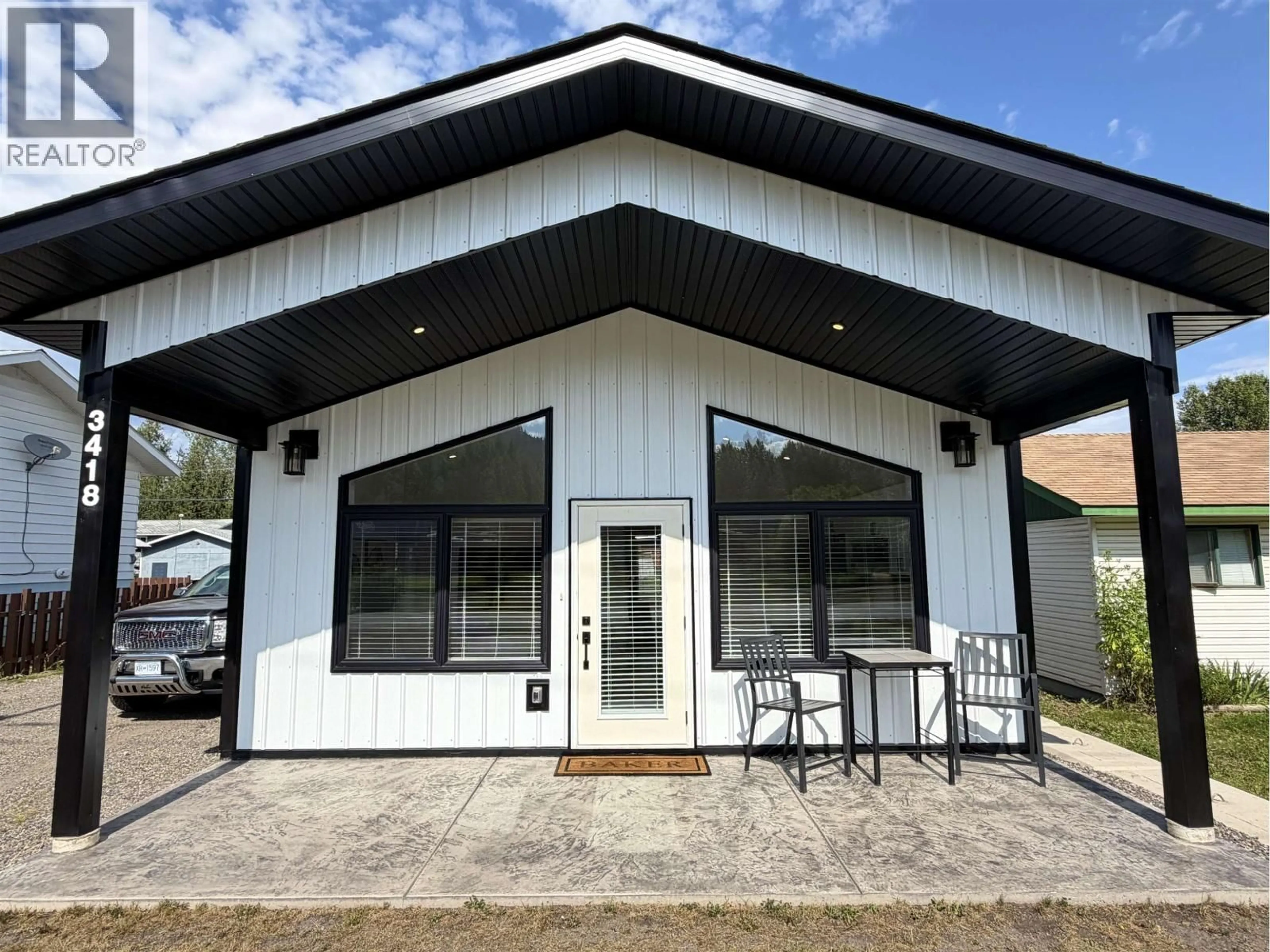 Home with vinyl exterior material, building for 3418 RAILWAY AVENUE, Smithers British Columbia V0J2N0