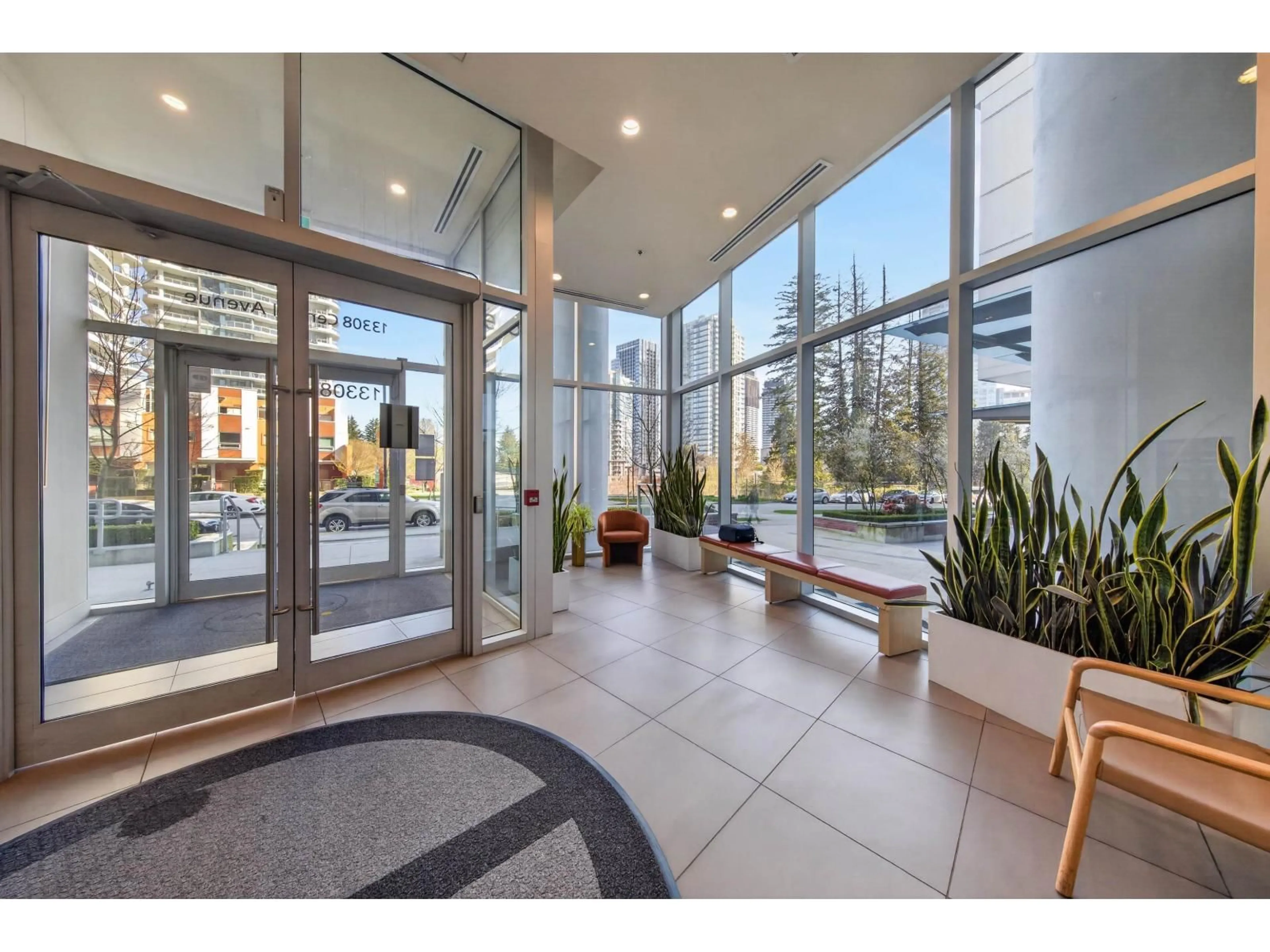 Indoor foyer for 810 - 13308 CENTRAL AVENUE, Surrey British Columbia V3T0M4