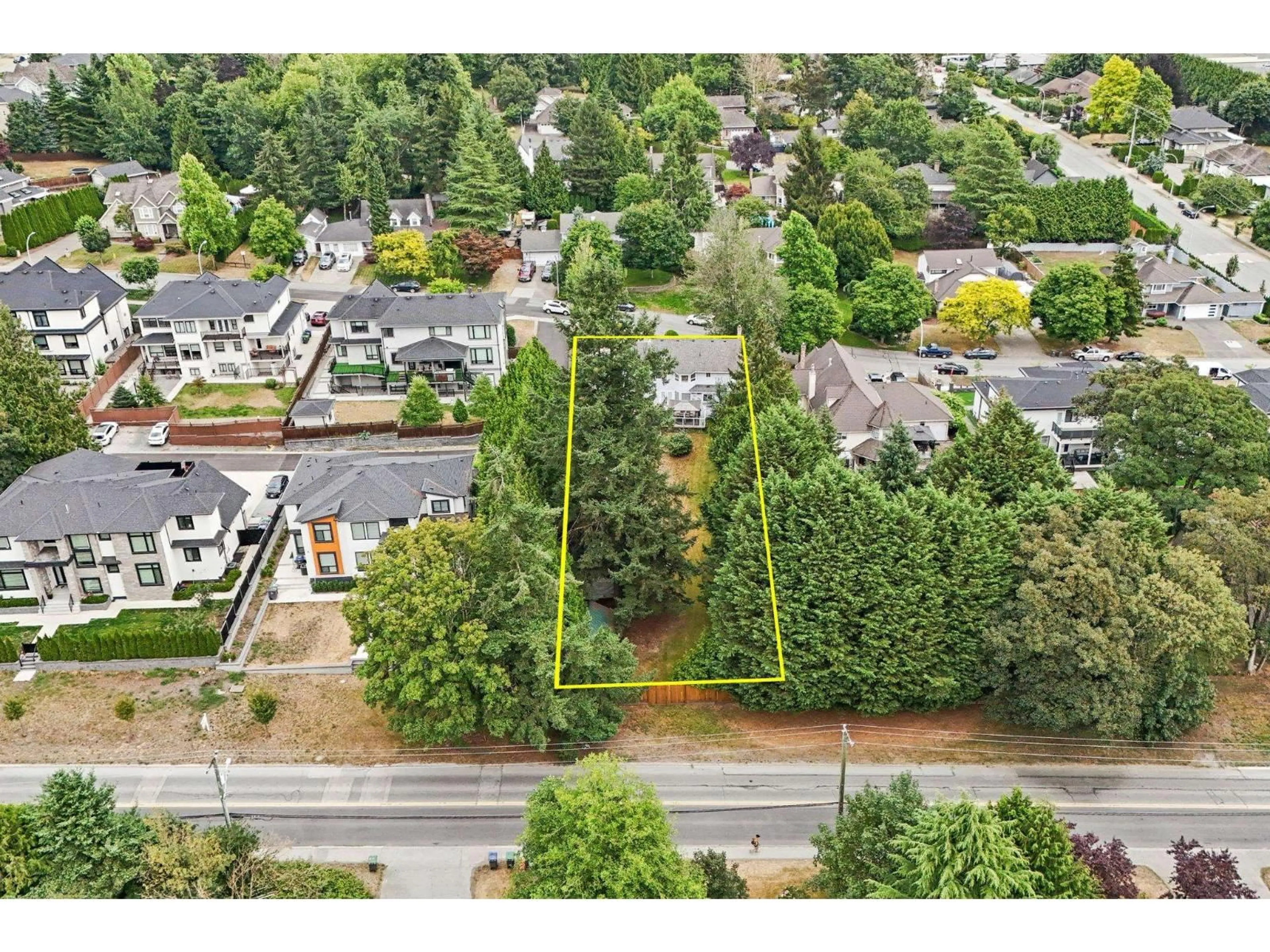 A pic from outside/outdoor area/front of a property/back of a property/a pic from drone, street for 5455 184A STREET, Surrey British Columbia V3S8L4