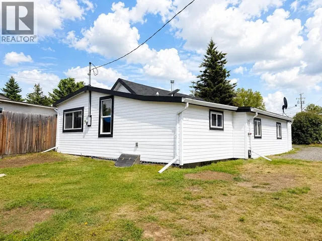 4847 TIMOTHY LAKE ROAD, Lac La Hache 5