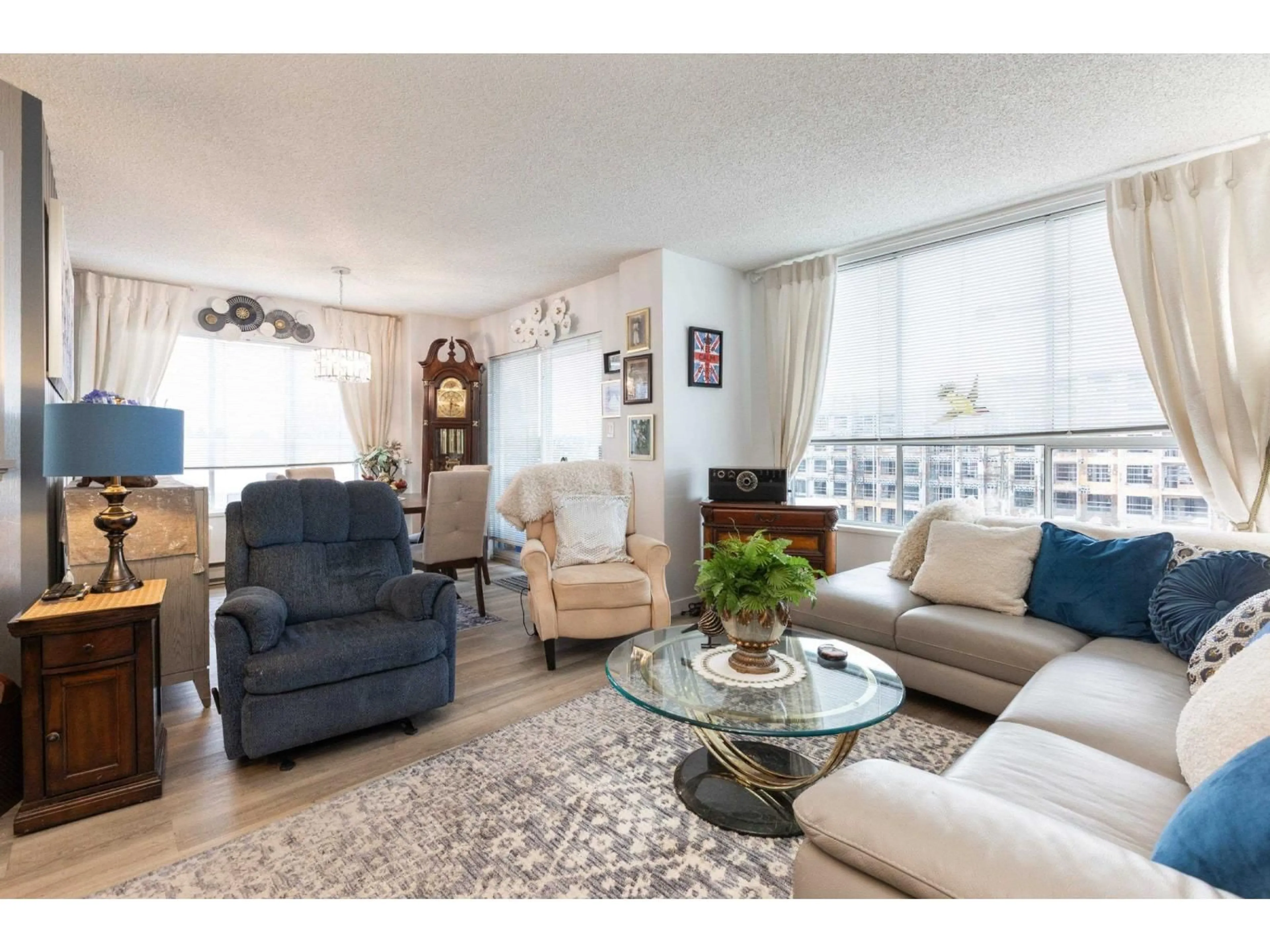 Living room with furniture, unknown for 501 - 45765 SPADINA AVENUE, Chilliwack British Columbia V2P1T5
