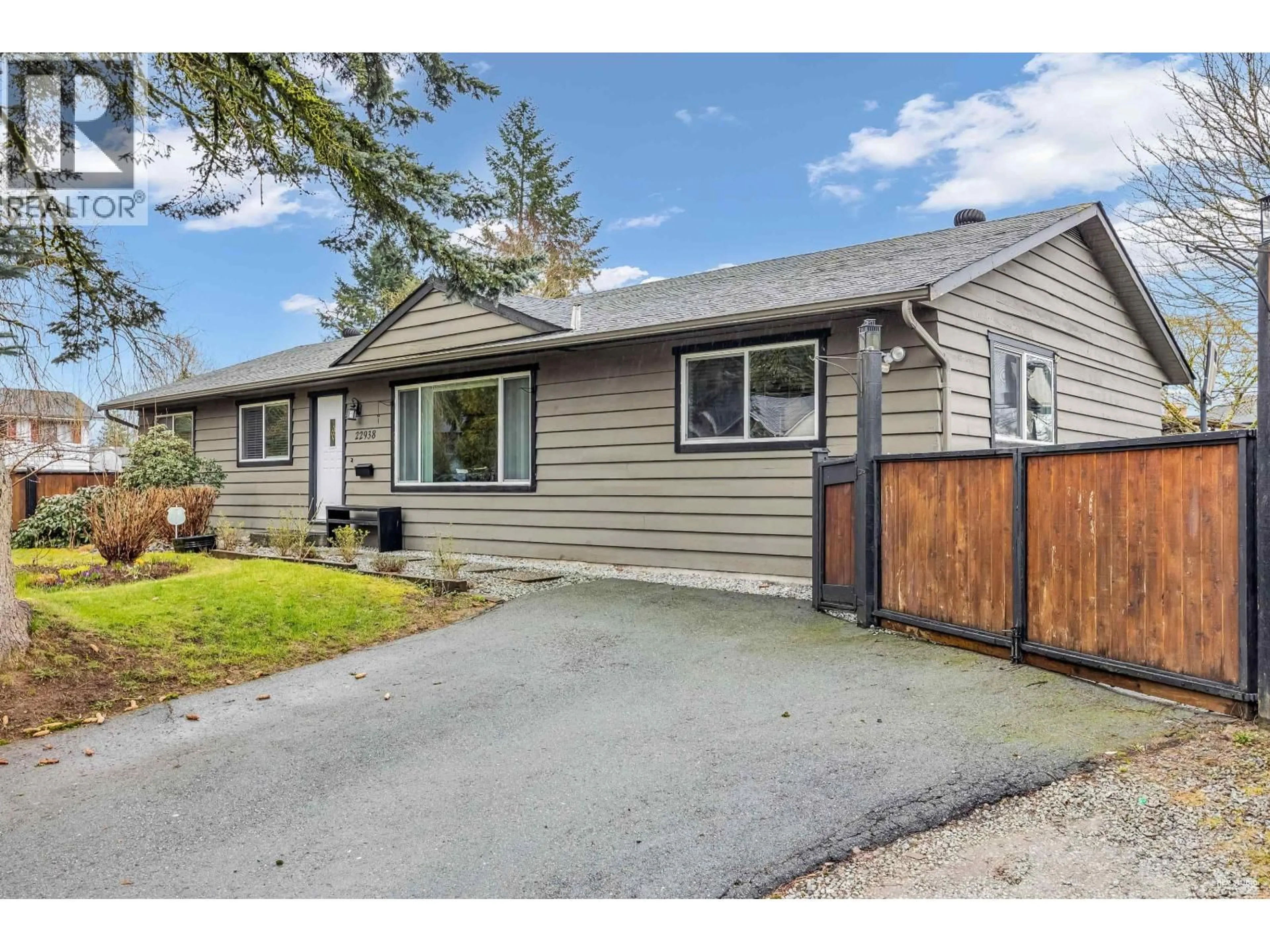 Home with vinyl exterior material, street for 22938 FULLER AVENUE, Maple Ridge British Columbia V2X3C5