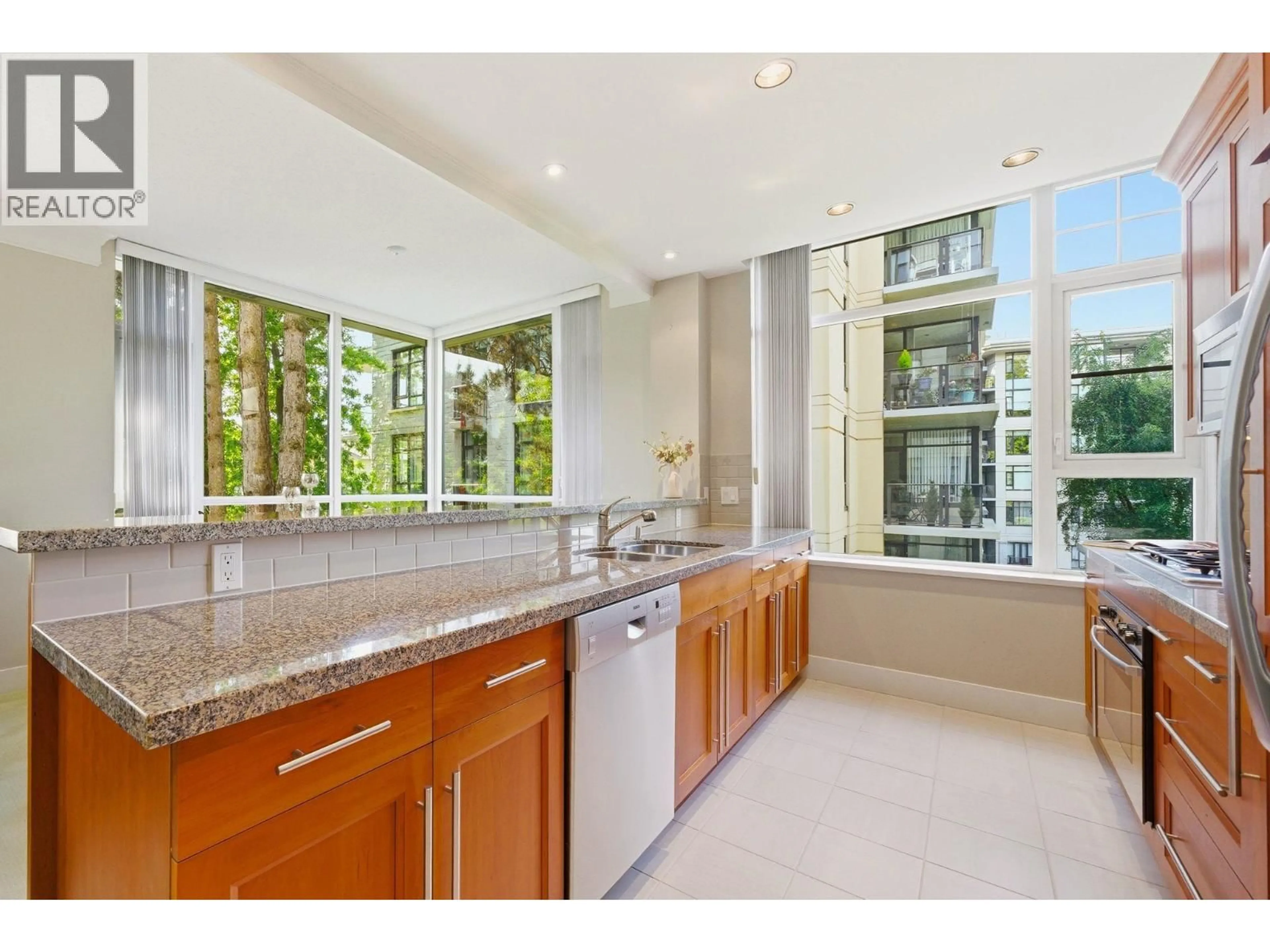 Unknown for 305 - 4759 VALLEY DRIVE, Vancouver British Columbia V6J4B7