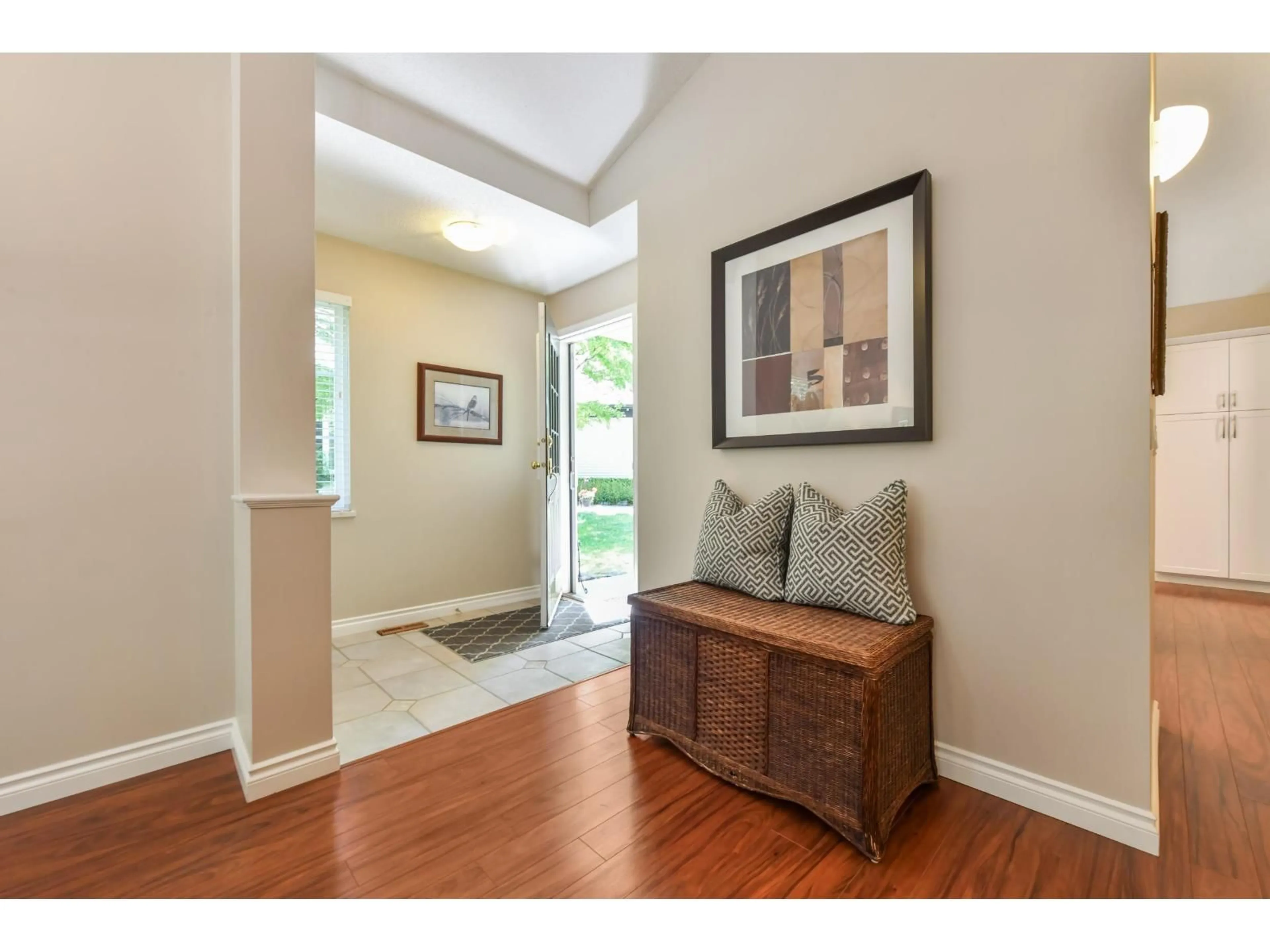 Indoor entryway for 5 - 17917 68 AVENUE, Surrey British Columbia V3S9C8