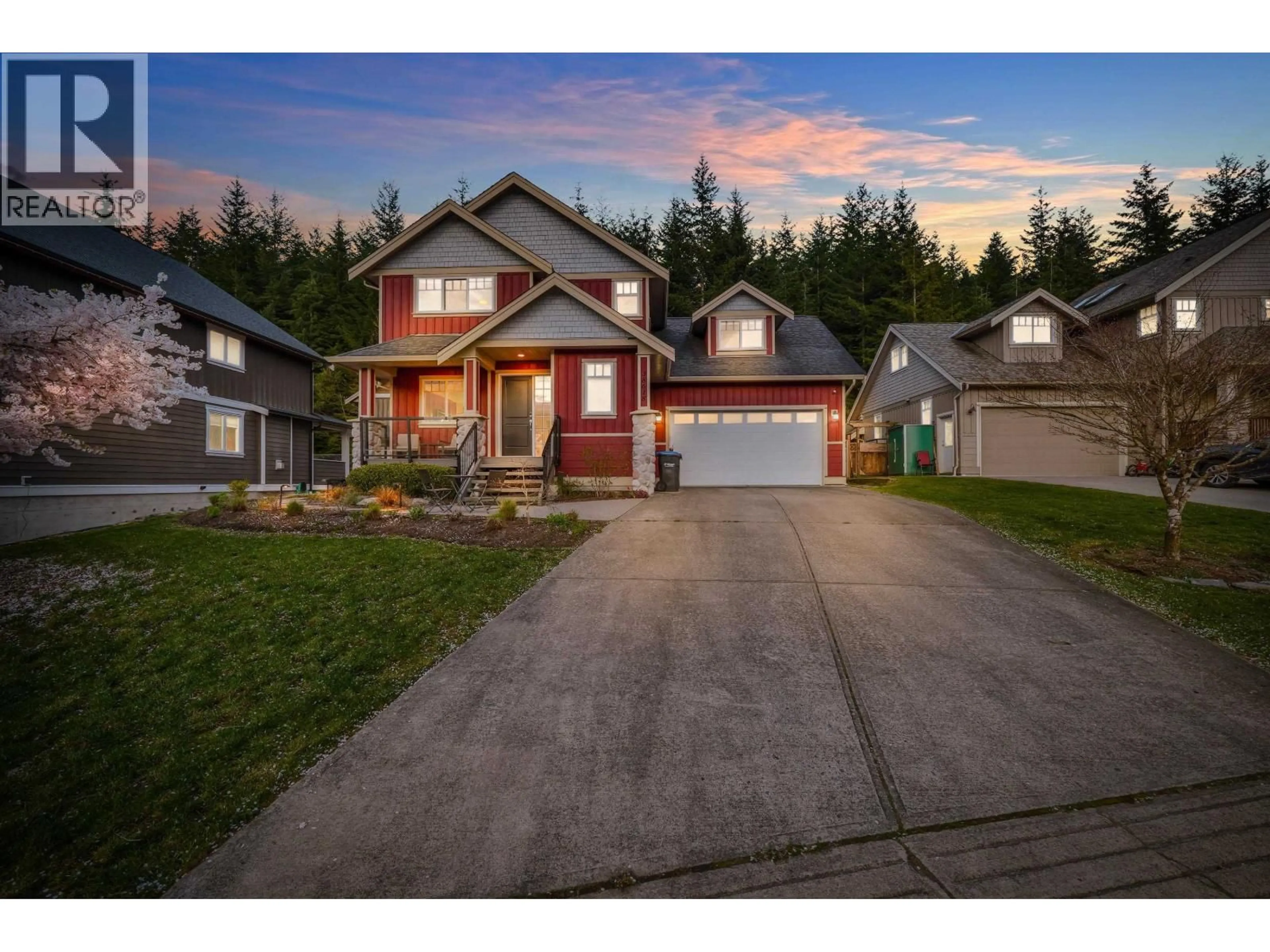 Home with vinyl exterior material, street for 38618 CHERRY DRIVE, Squamish British Columbia V8B0C2