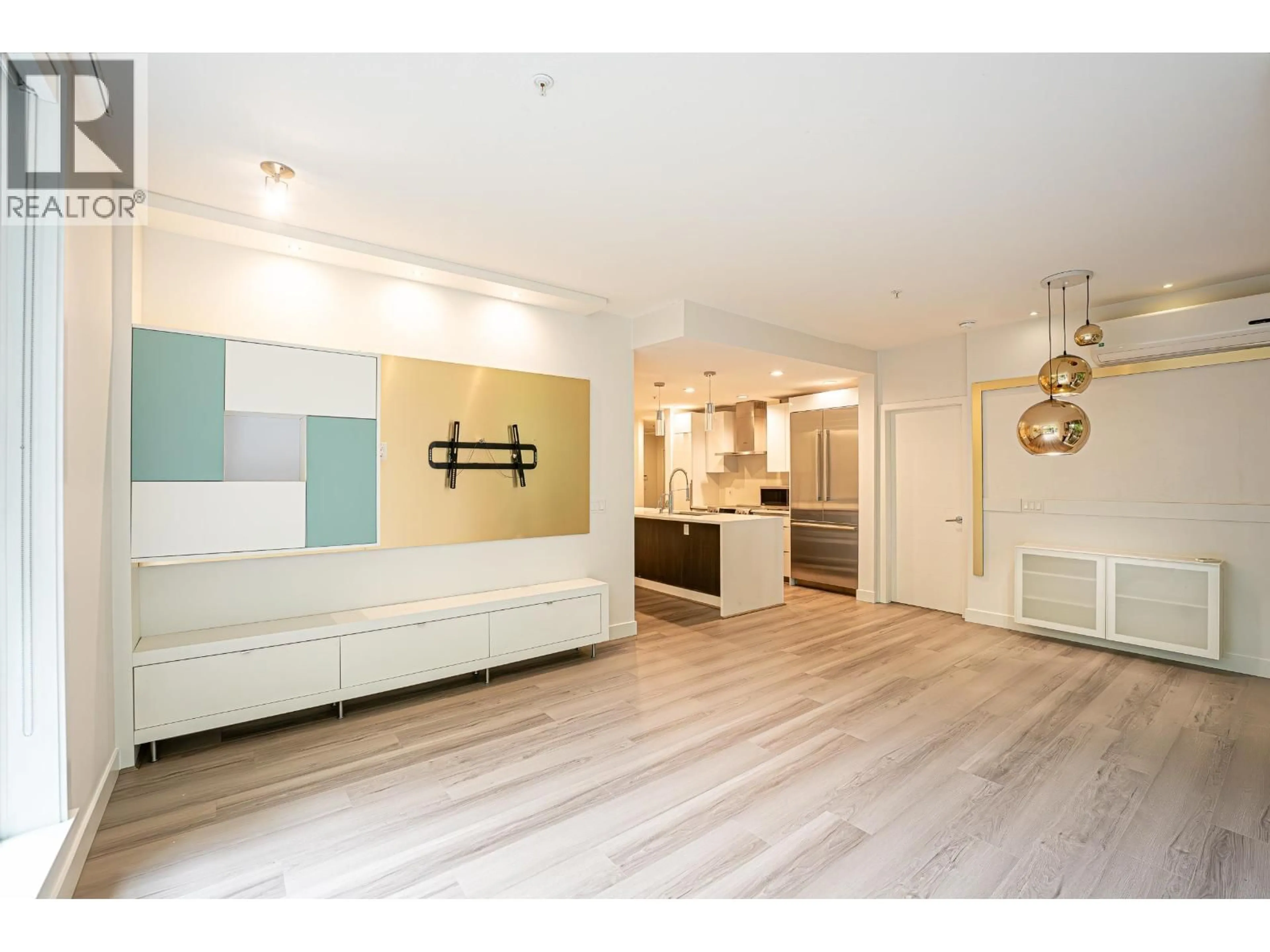 Unknown for 105 - 733 3RD STREET, North Vancouver British Columbia V7M0C8