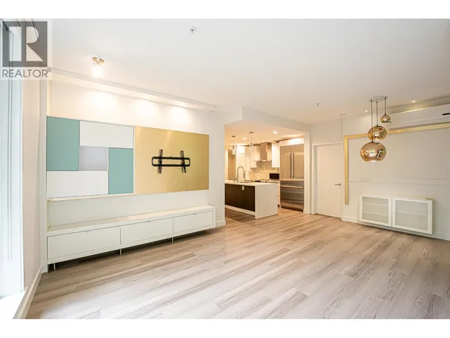 105 - 733 3RD STREET, North Vancouver 4