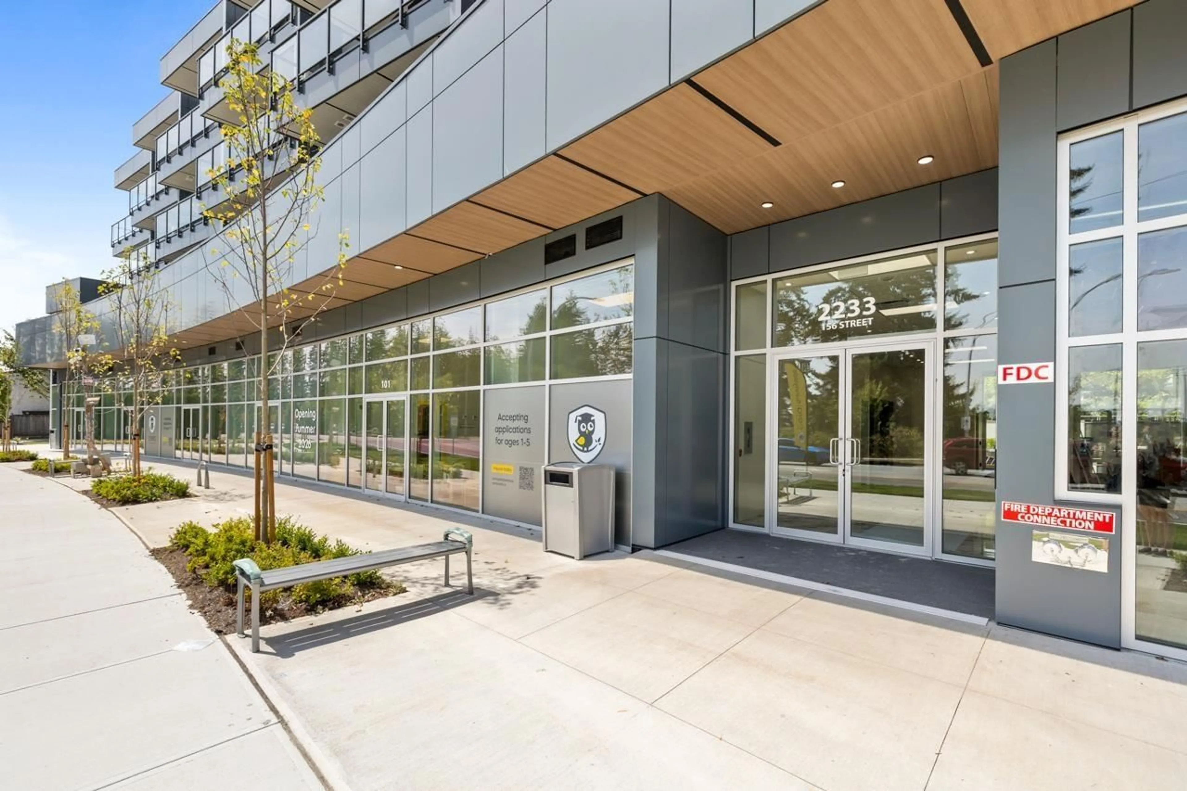Indoor foyer for 406 - 2233 156 STREET, Surrey British Columbia V4A4V3