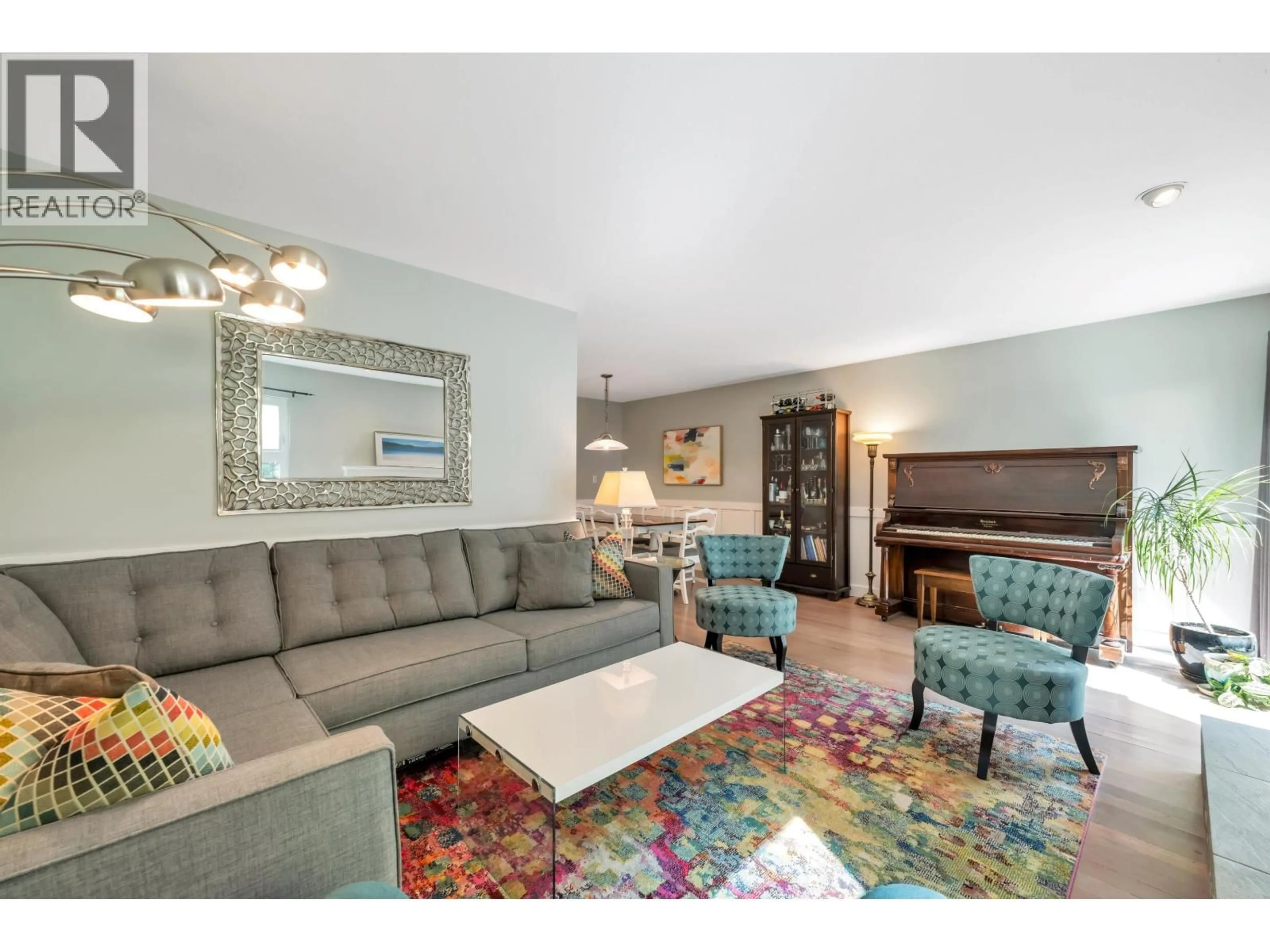 Living room with furniture, unknown for 2 - 5600 LADNER TRUNK ROAD, Delta British Columbia V4K1X4