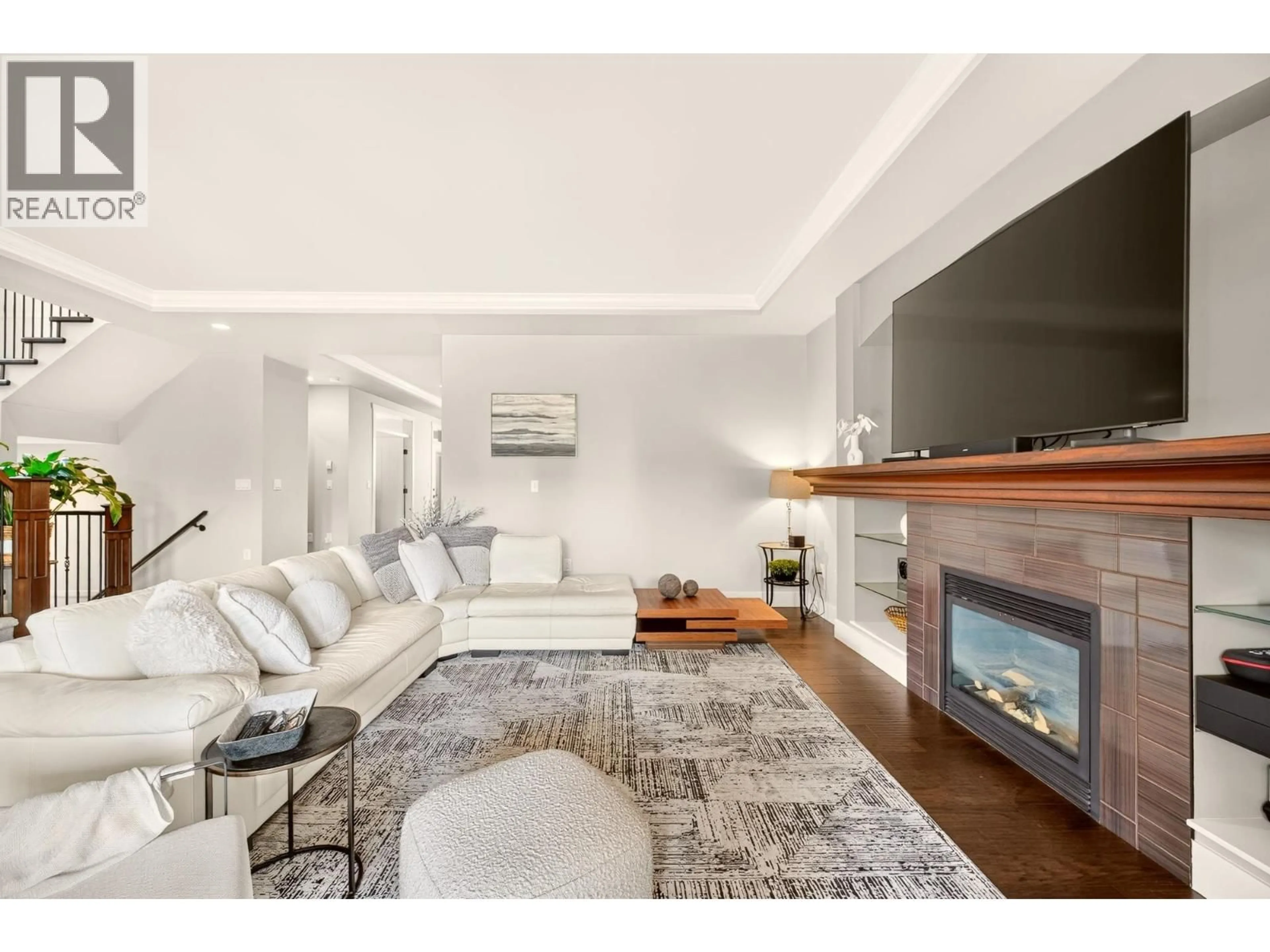 Living room with furniture, wood/laminate floor for 3401 HORIZON DRIVE, Coquitlam British Columbia V3E0E4